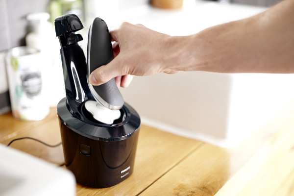 Philips Norelco Series 7000 Shaver 7500, S7371/84 - Image 7