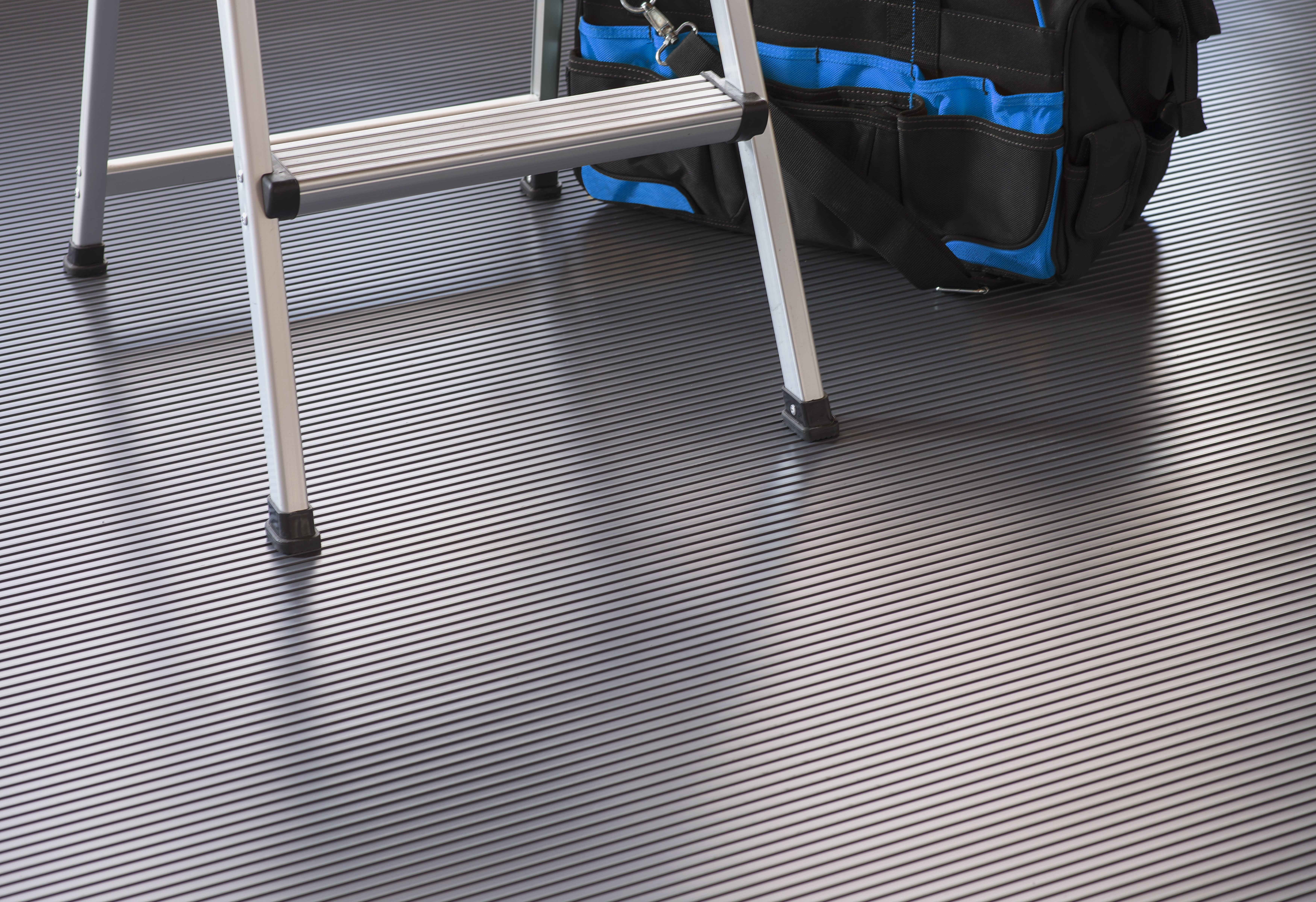 G-Floor 7.5' x 17' Ribbed Garage Flooring Cover - Slate Grey - Image 6