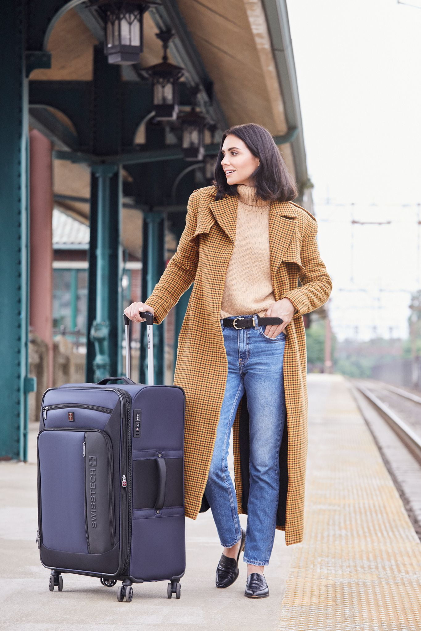 SwissTech Urban Trek 28" Check Soft Side Luggage, Navy ( Exclusive) - Image 10