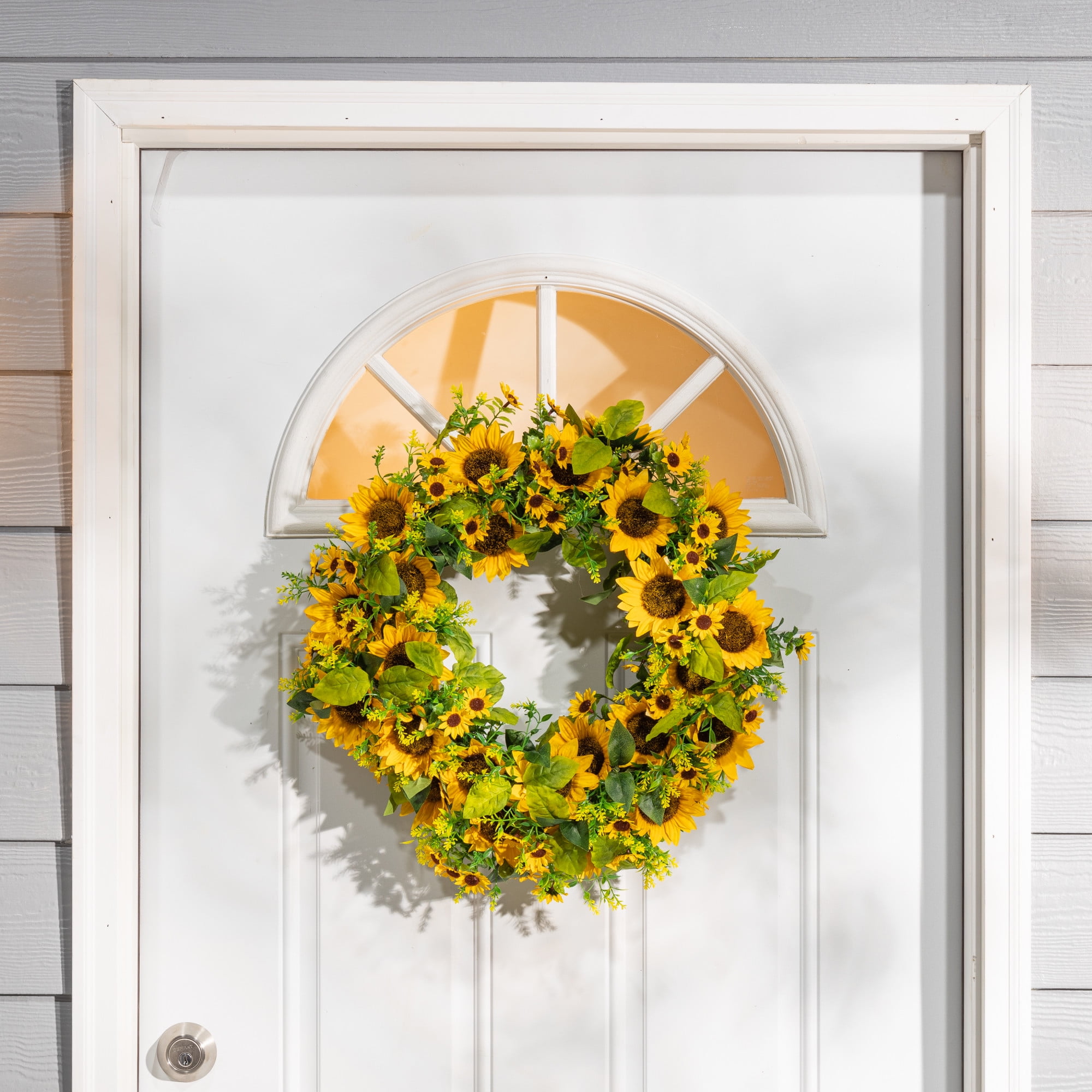 22 Inch Bright and Cheerful Sunflower Wreath - Image 2