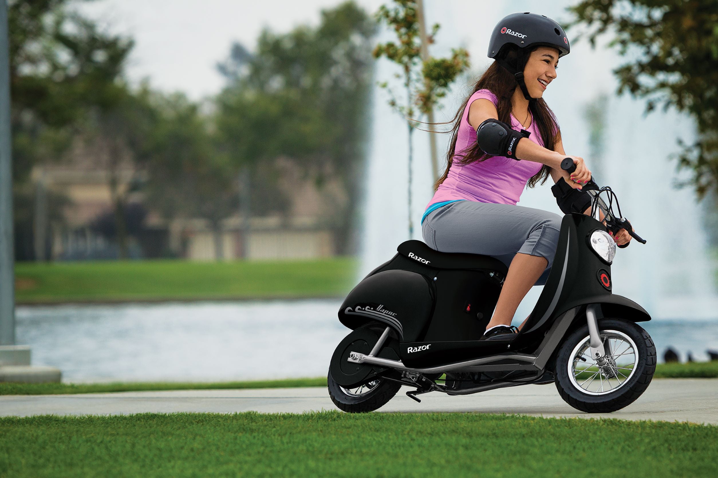 Razor Pocket Mod Classic - Euro Style Electric scooter for Ages 8+, Vintage-inspired Design, High/Low Speed Switch, Up to 80 Minutes Ride Time - Image 6