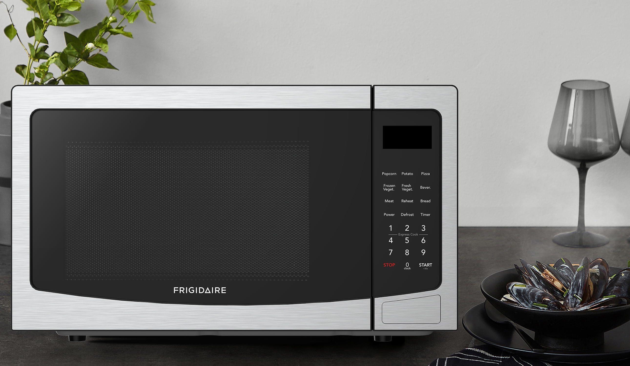 Frigidaire, 1.1 Cu. Ft. Countertop Microwave Oven, EMW1134, Stainless Steel - Image 8