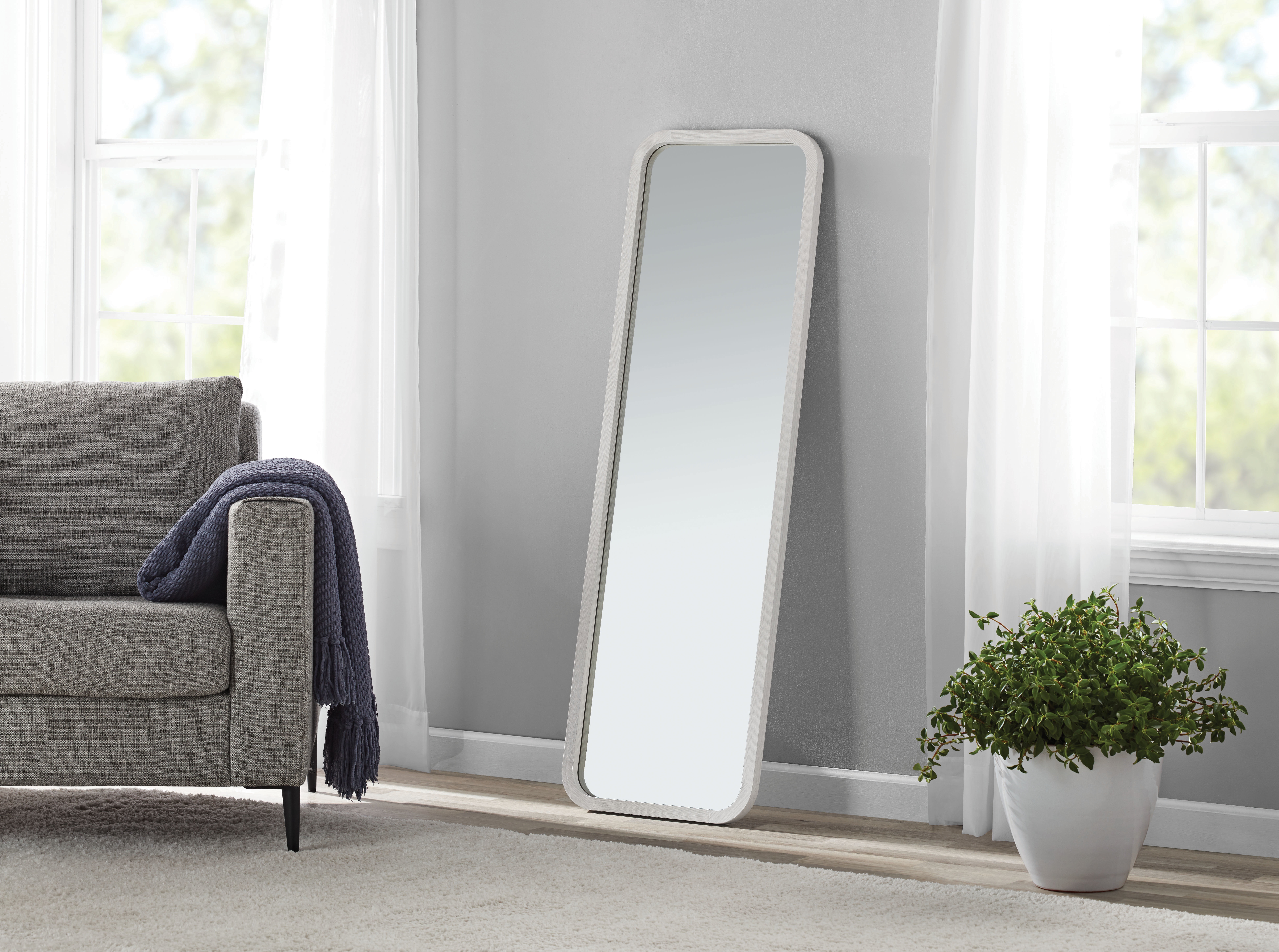 Mainstays 17x53 White Round Large Floor Mirror for Bathroom or Living Room - Image 4