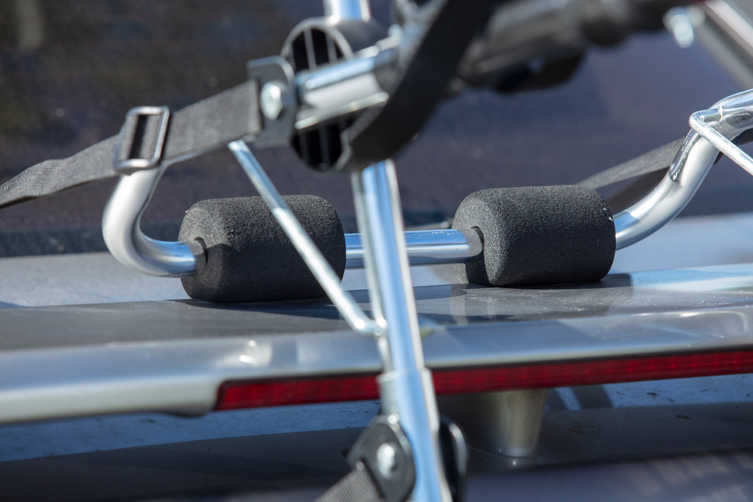 Hyper Tough Lightweight 70lbs, Trunk-Mounted Aluminum 2-Bike Carrier for Cars/SUV/Trunk 10104052 - Image 6