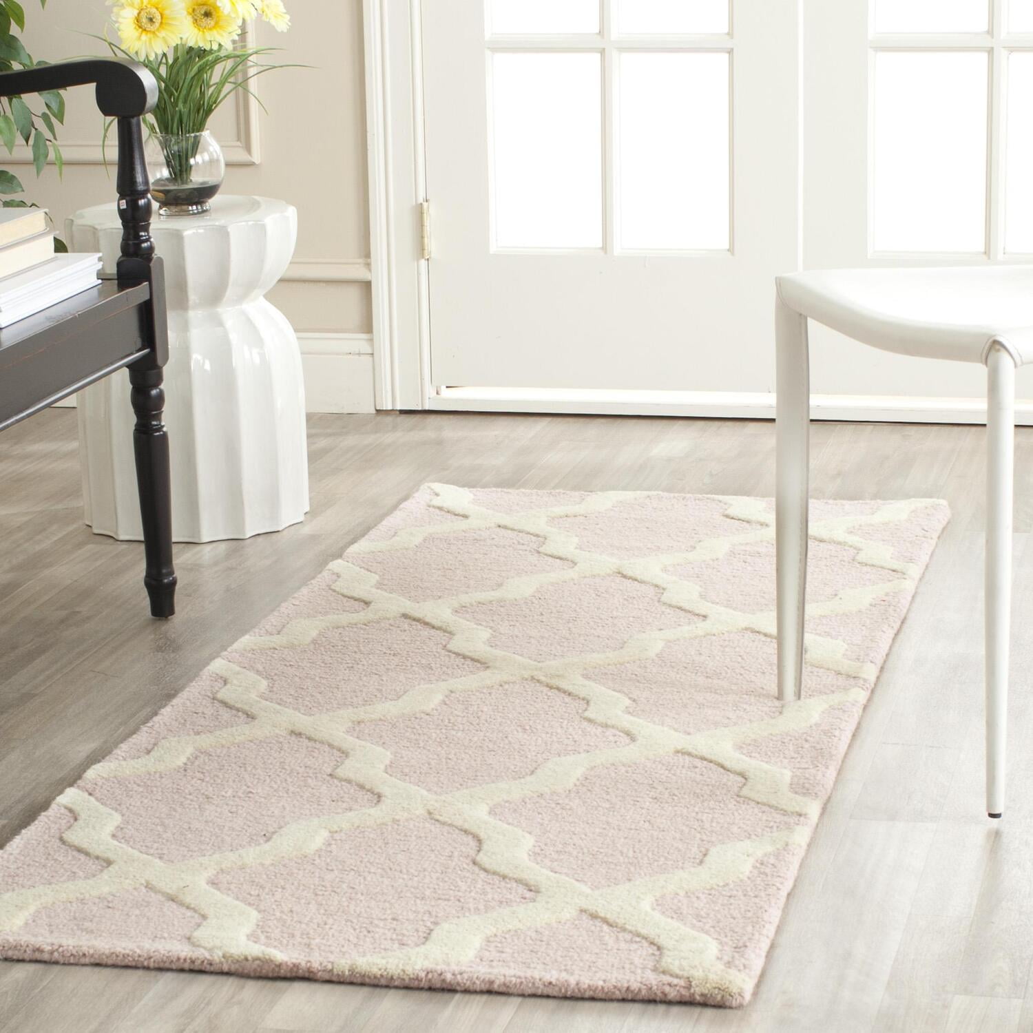 SAFAVIEH Cambridge Liam Geometric Wool Area Rug, Light Pink/Ivory, 5' x 8' - Image 2