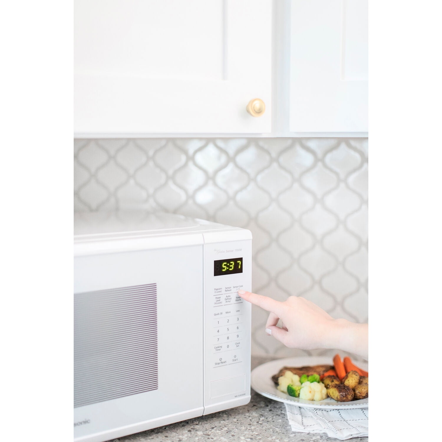 Panasonic New 1.3 Cu. ft. 1100W Genius Sensor Countertop Microwave Oven in White - Image 5