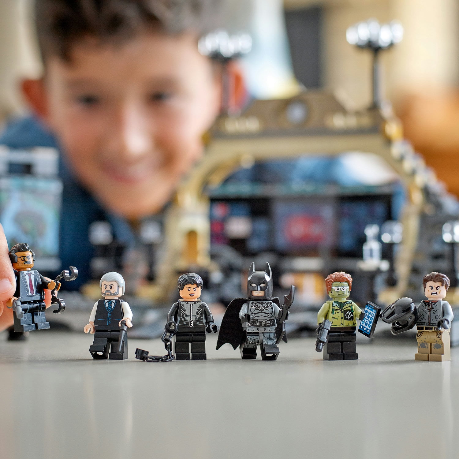 LEGO DC Batman Batcave: The Riddler Face-off 76183 Building Kit; Cool GOTHAM CITY Batcave Toy for Kids Aged 8+ (581 Pieces) - Image 8