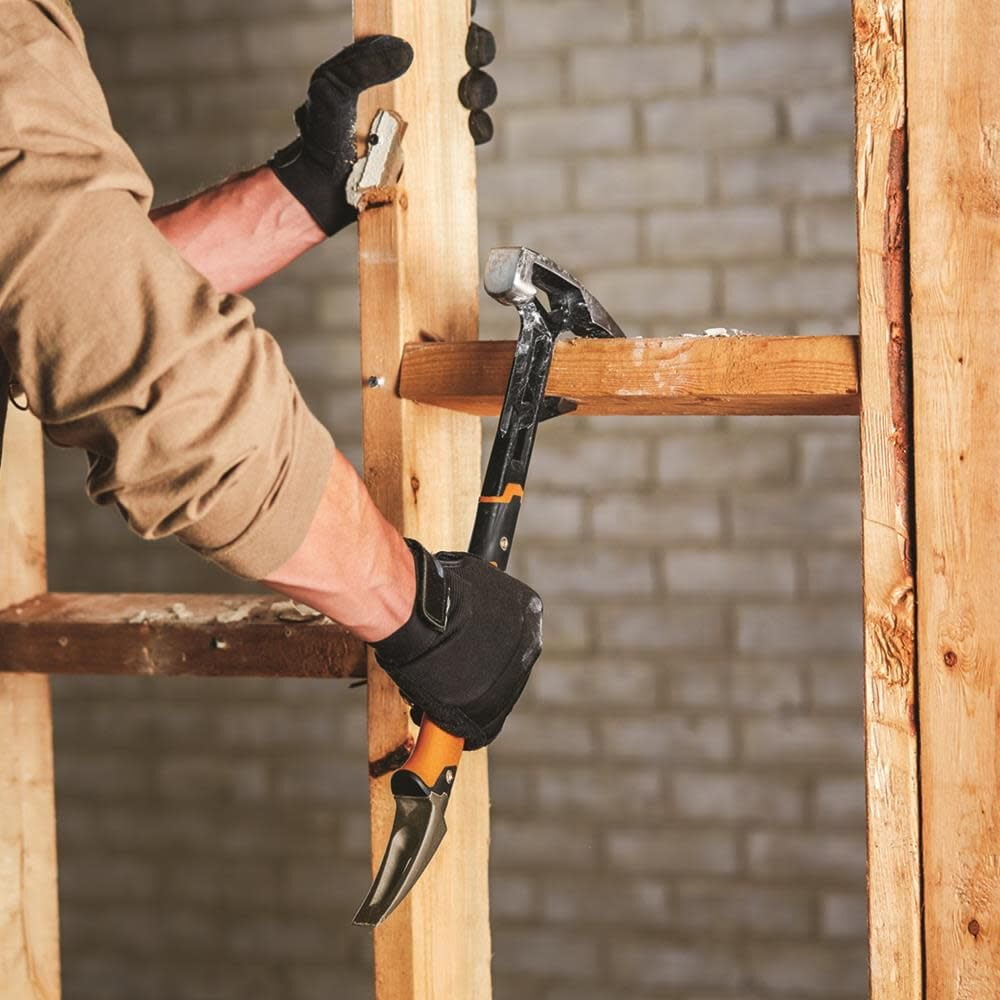 Fiskars Pro Isocore Wrecking Bar 18 Inch, Black and Orange, 1 Count - Image 6