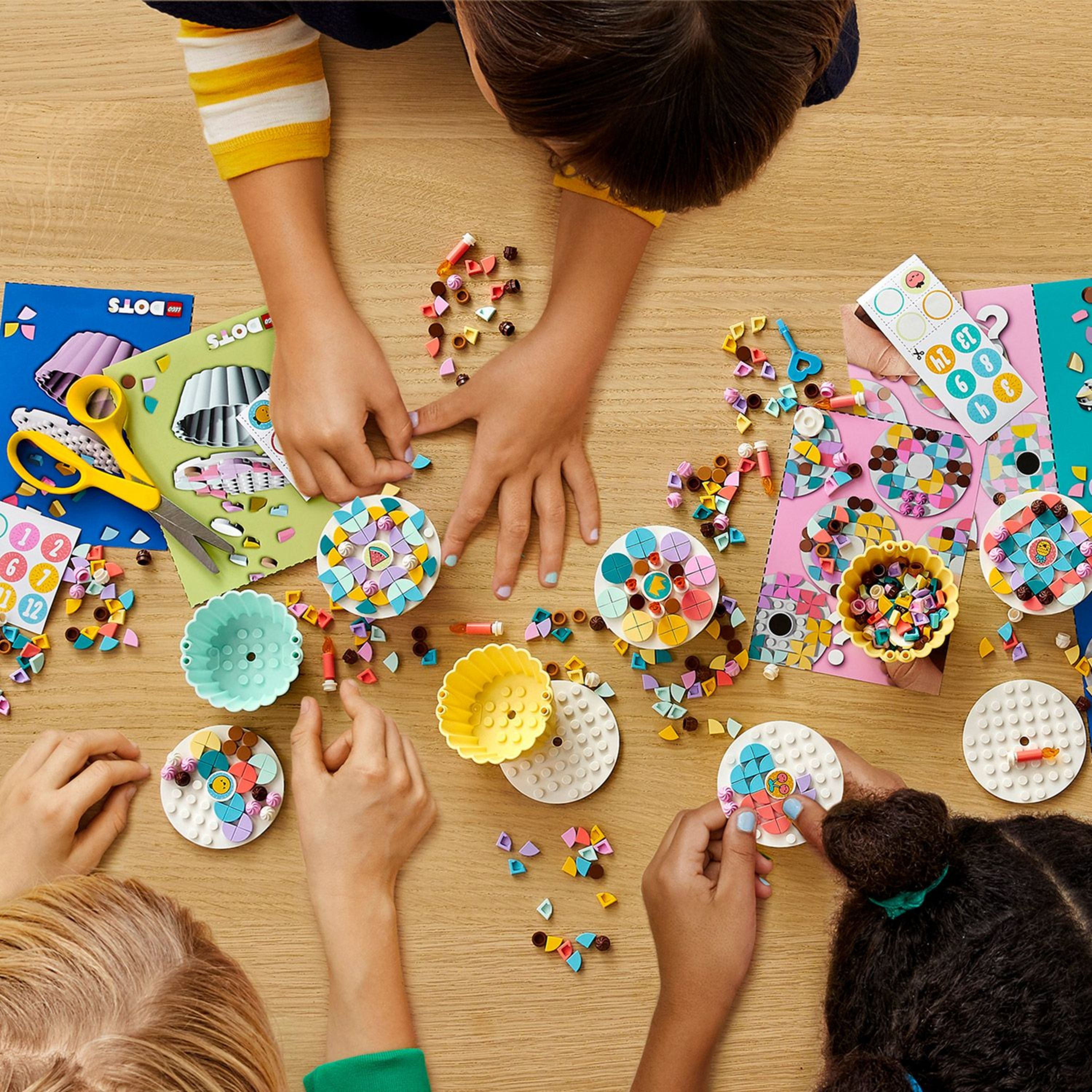 LEGO DOTS Creative Party Kit 41926 DIY Craft Decorations Kit; Creative Group Play Activity (622 Pieces) - Image 6