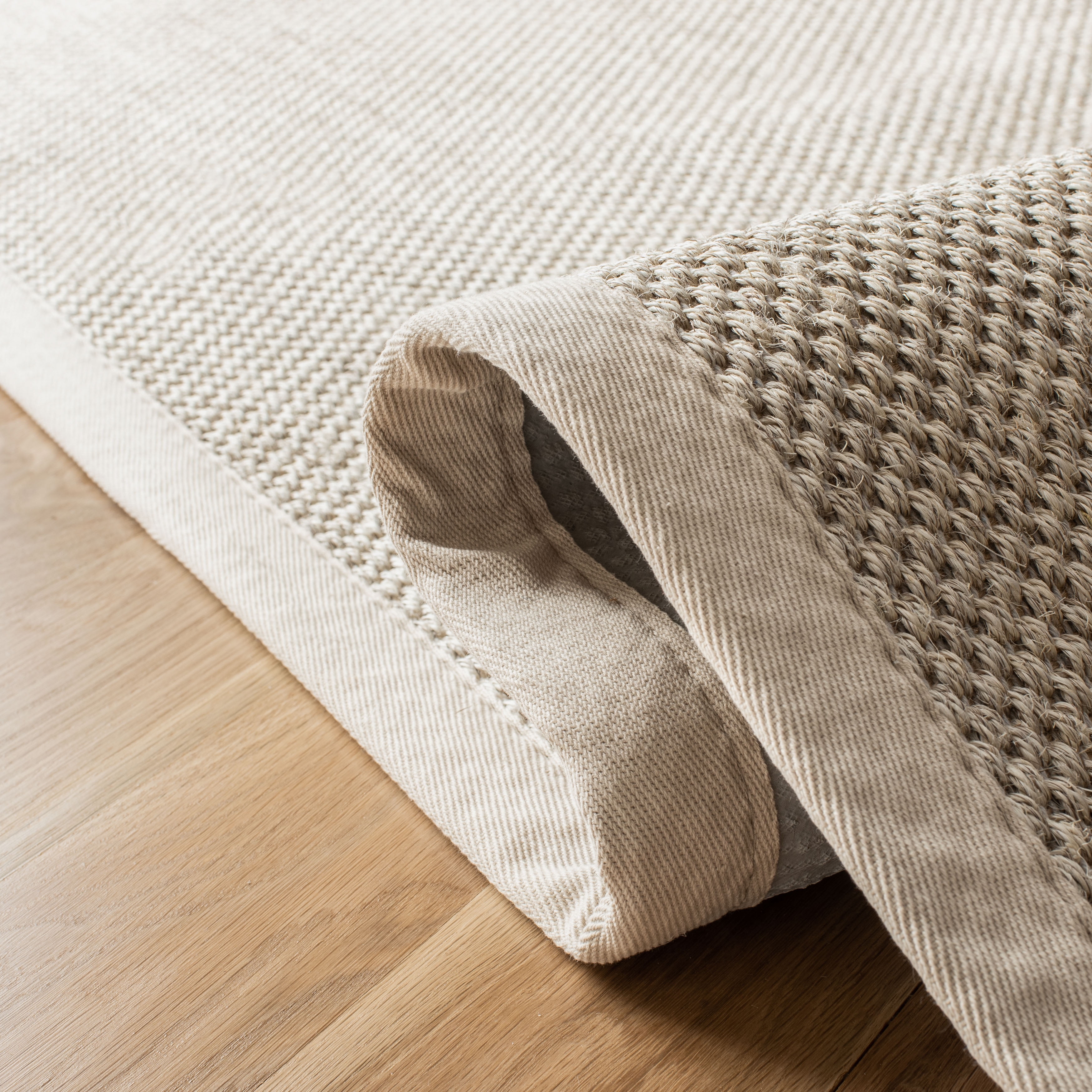 SAFAVIEH Natural Fiber Kentigern Border Seagrass Area Rug, Marble/Beige, 4' x 4' Round - Image 3