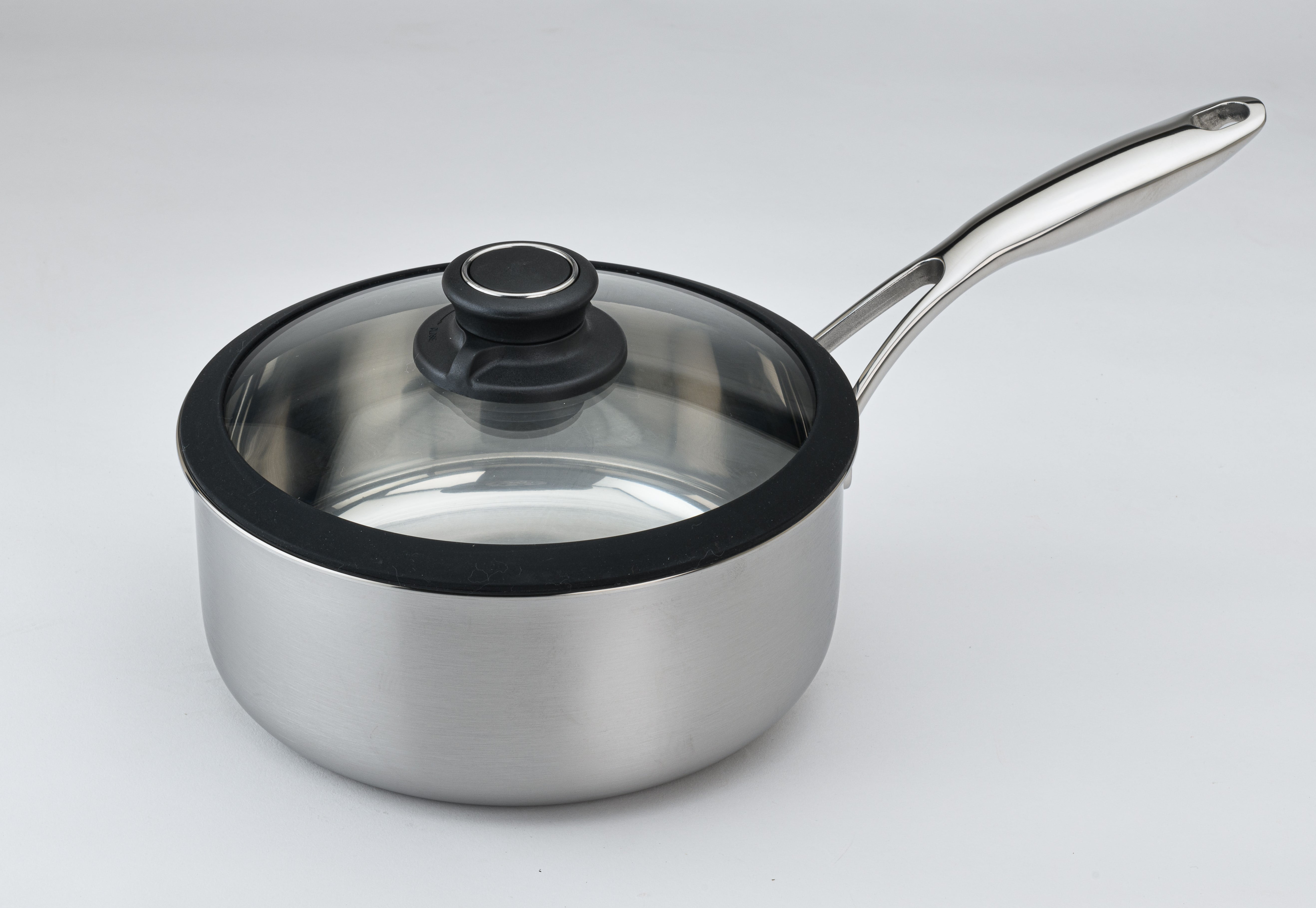 Frieling Black Cube Stainless 2.5 Quart Saucepan with Lid, 8-Inch - Image 6