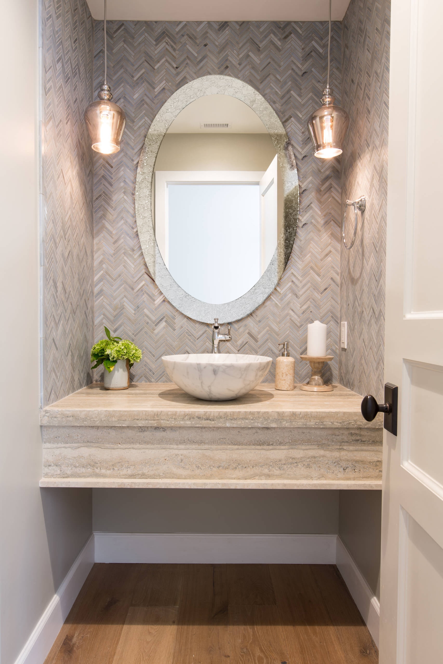 Decor Wonderland 31.5" x 23.6" Silver Modern Frameless Mirror - Image 3