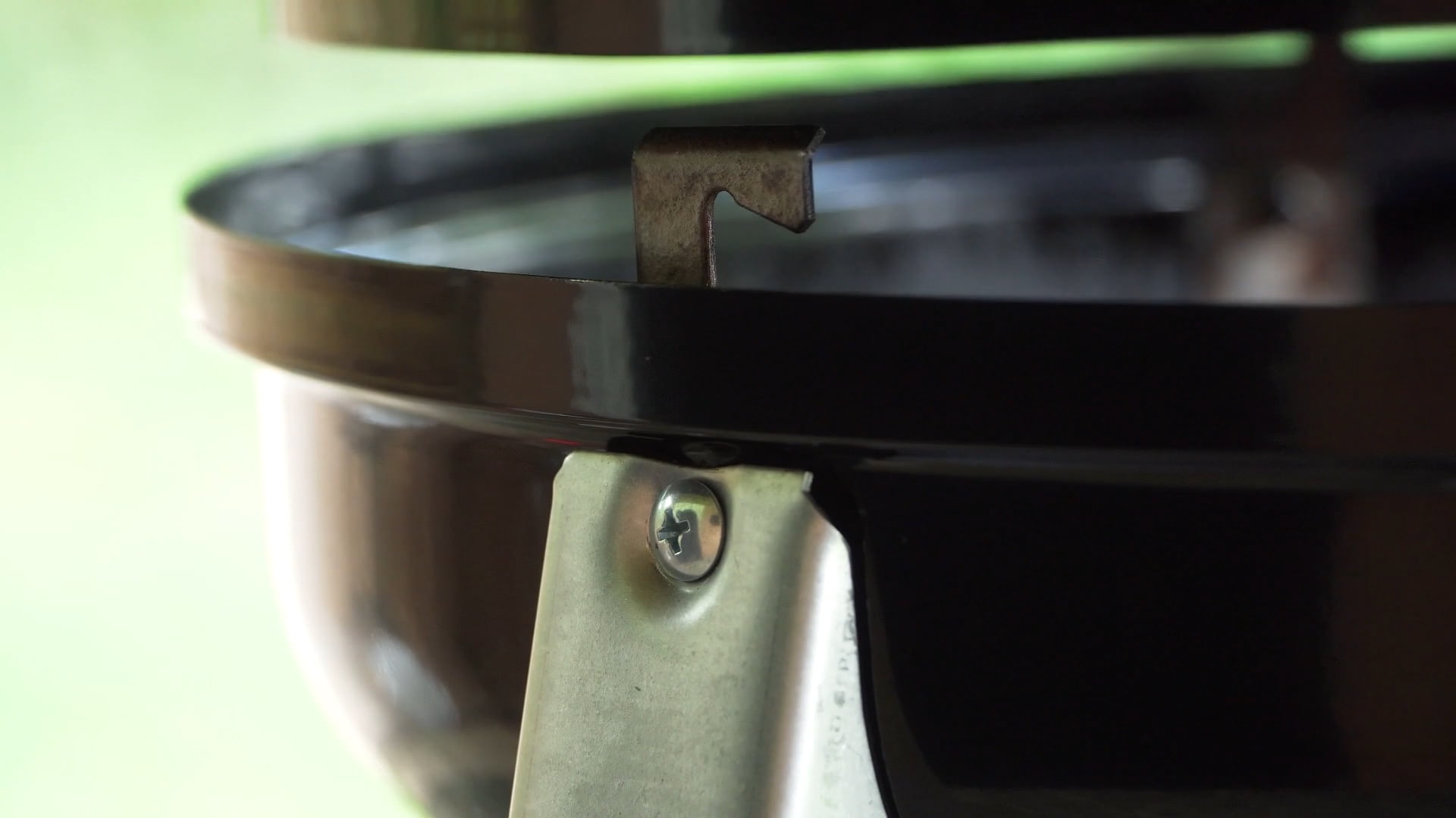 Americana Lock 'N Go Portable Steel Charcoal Grill - Black - Image 4