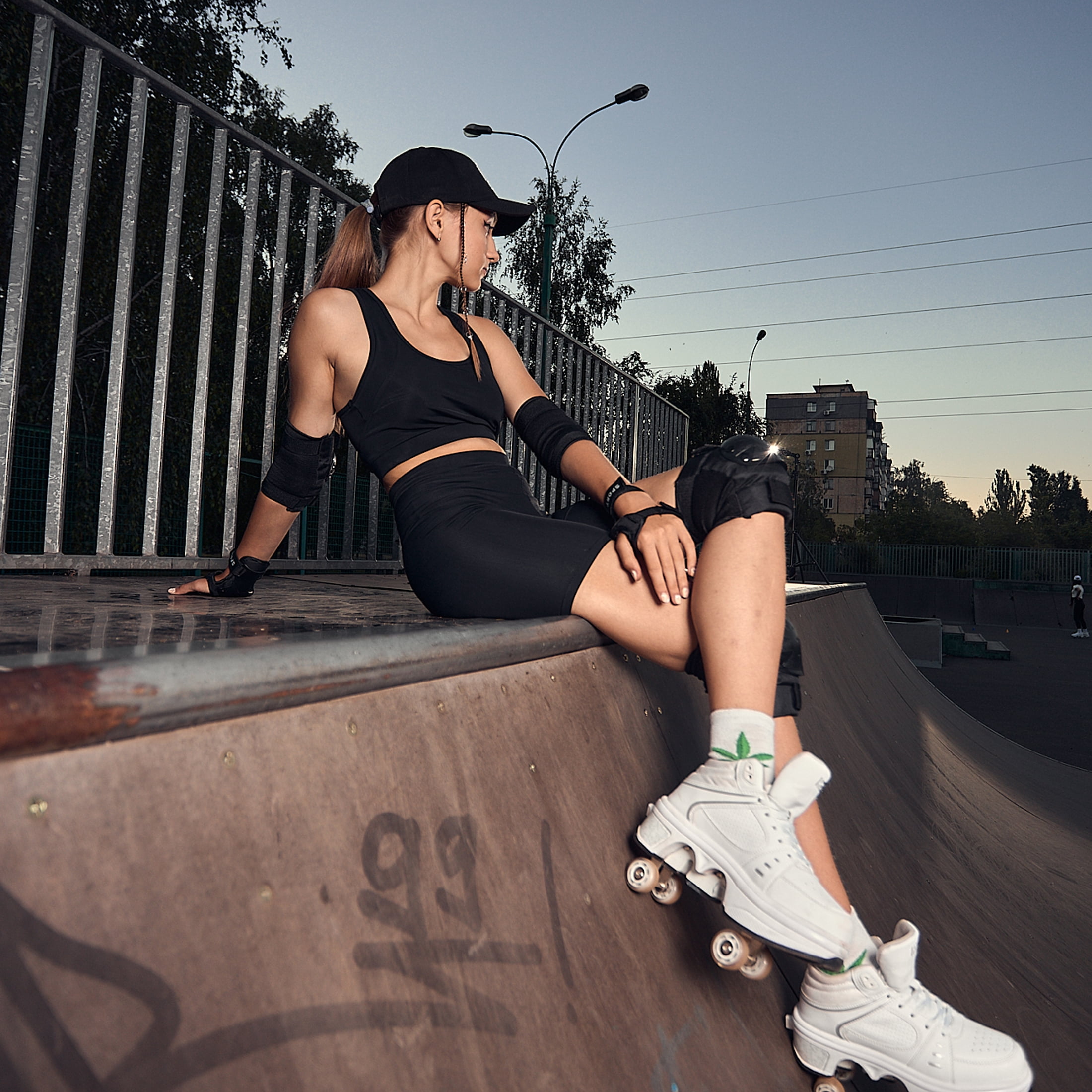 KOFUBOKE Roller Skate Shoes - Sneakers - Roller Shoes 2-in-1 Suitable for Outdoor Sports Skating Invisible Roller Skates The Best Choice for Building Confidence Style - Image 4