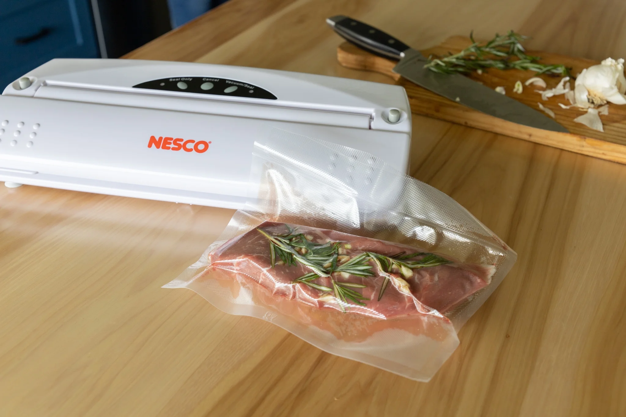 Nesco Food Storage Vacuum Sealer, Built in Roll Storage, 10 Quart bags + 10 Gallon Bags Included - Image 8