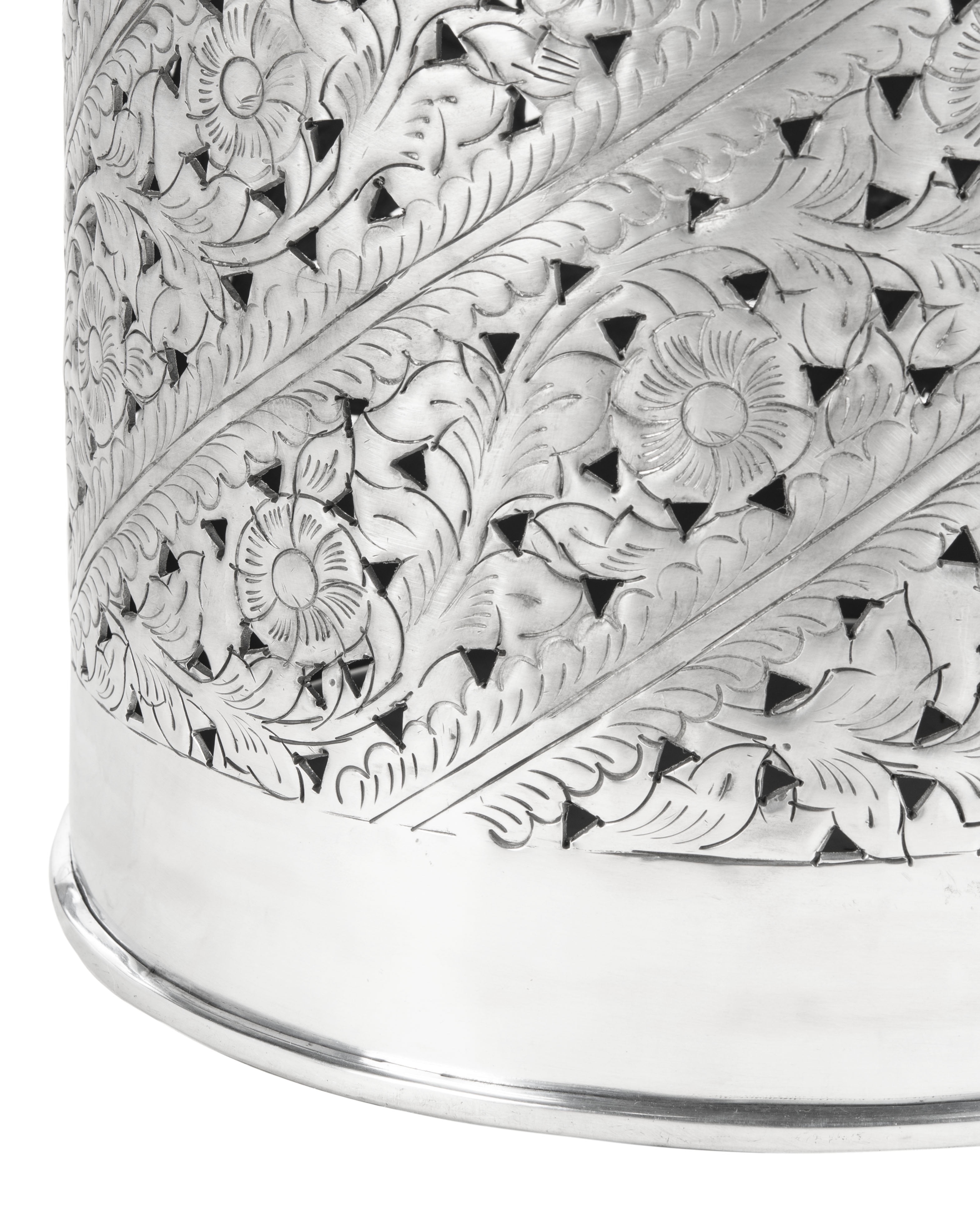 SAFAVIEH Adrien 19 in. H Solid Modern Glam Round End Table, Silver - Image 4