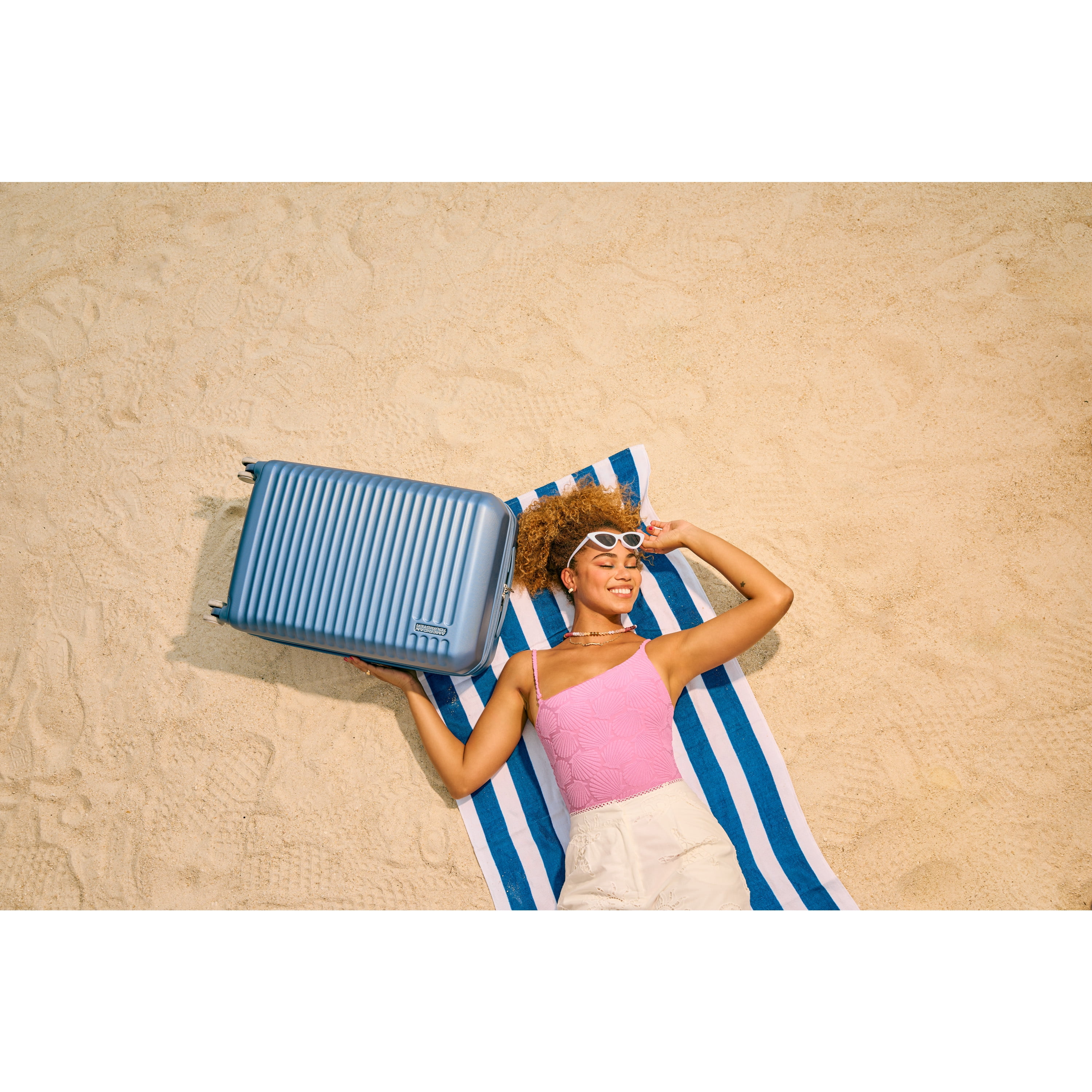 American Tourister Stratum 3.0 Medium Hardside Suitcase with Spinner Wheels - Elemental Blue - Image 9