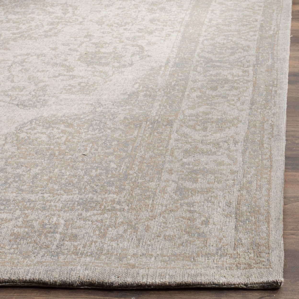 SAFAVIEH Classic Vintage Ivonette Overdyed Border Cotton Area Rug, Beige, 4' x 6' - Image 3