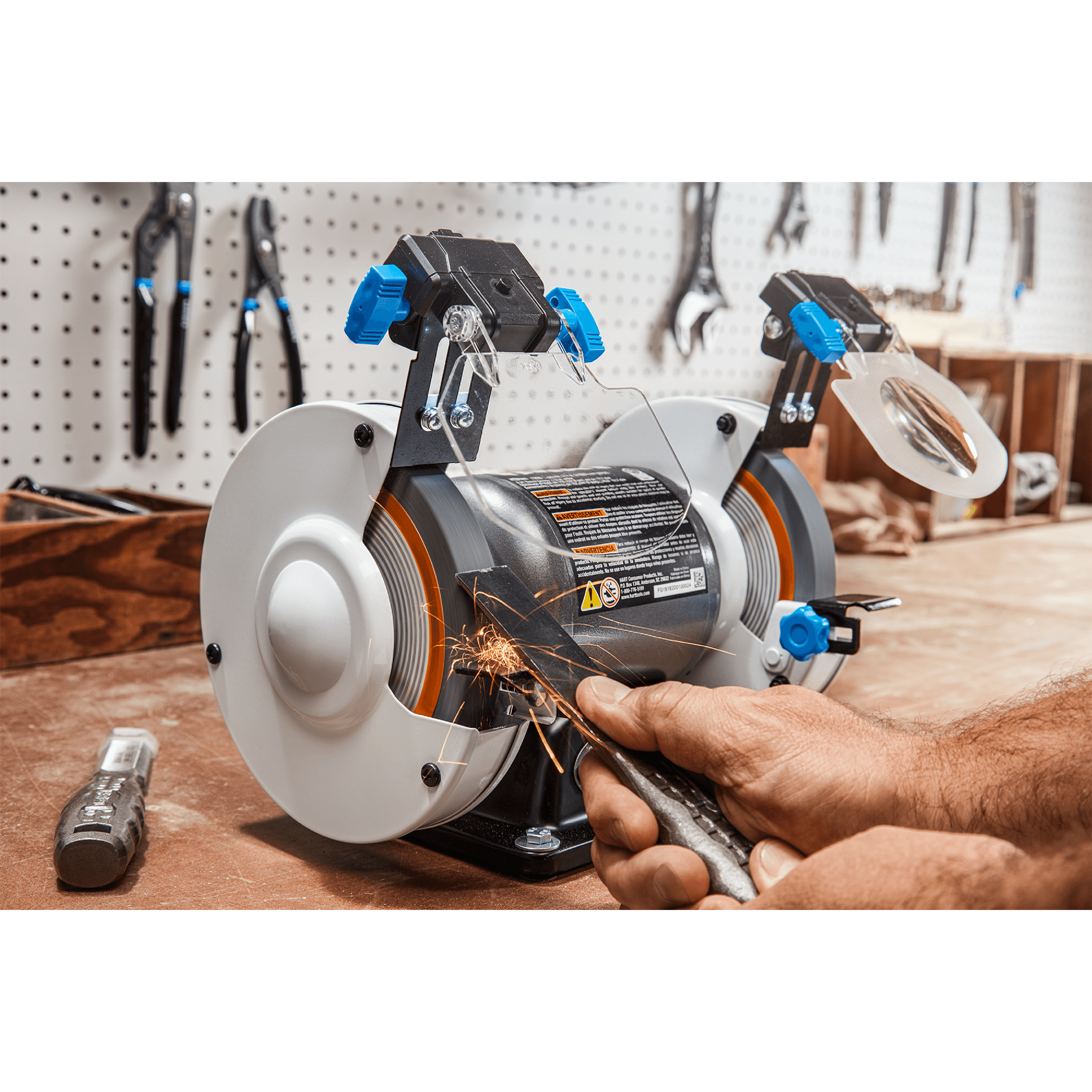 HART 6-inch 2.1-Amp Bench Grinder - Image 3