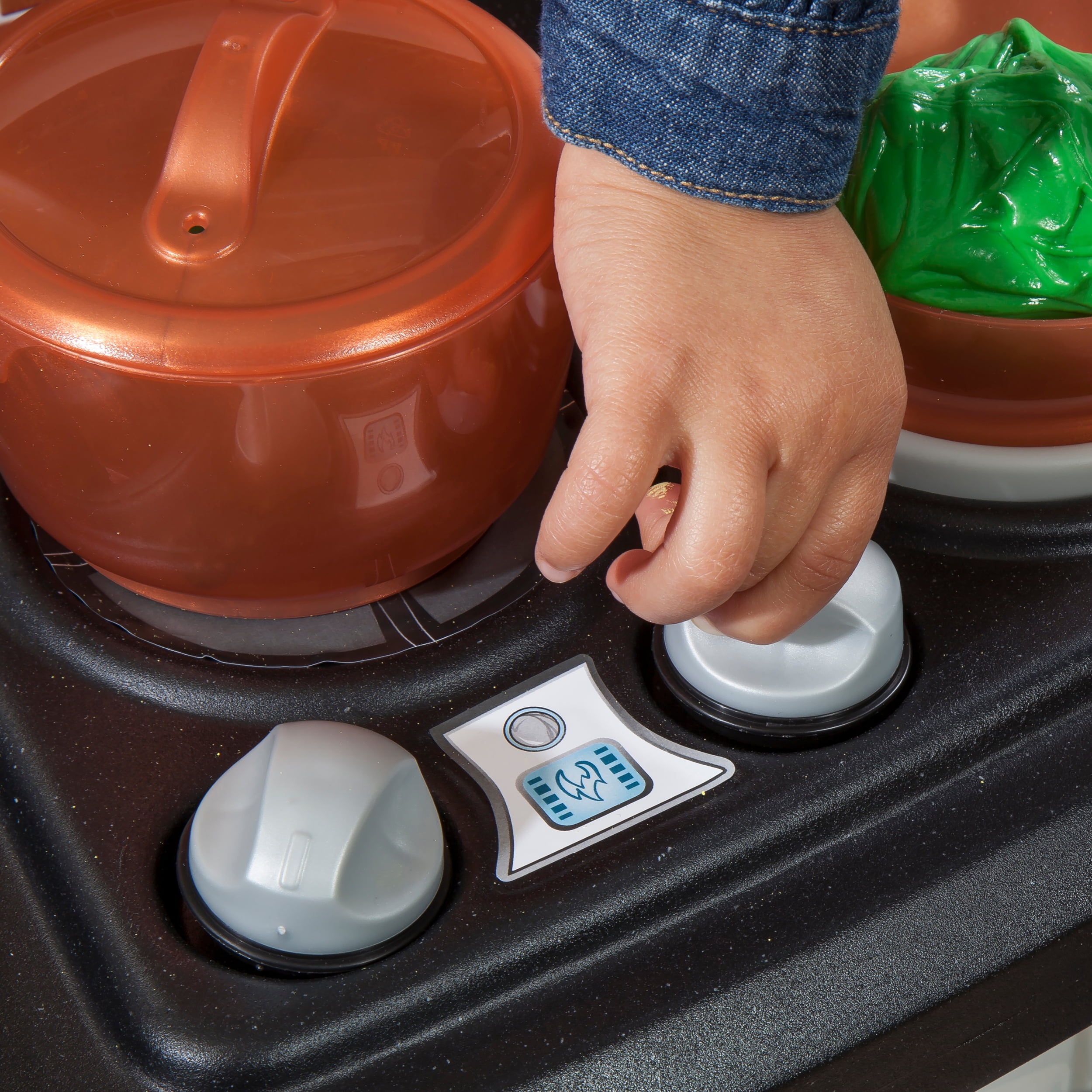 Step2 Great Gourmet Tan and White Plastic Kid Kitchen Playset includes 35 Piece Toy Kitchen Playset - Image 15