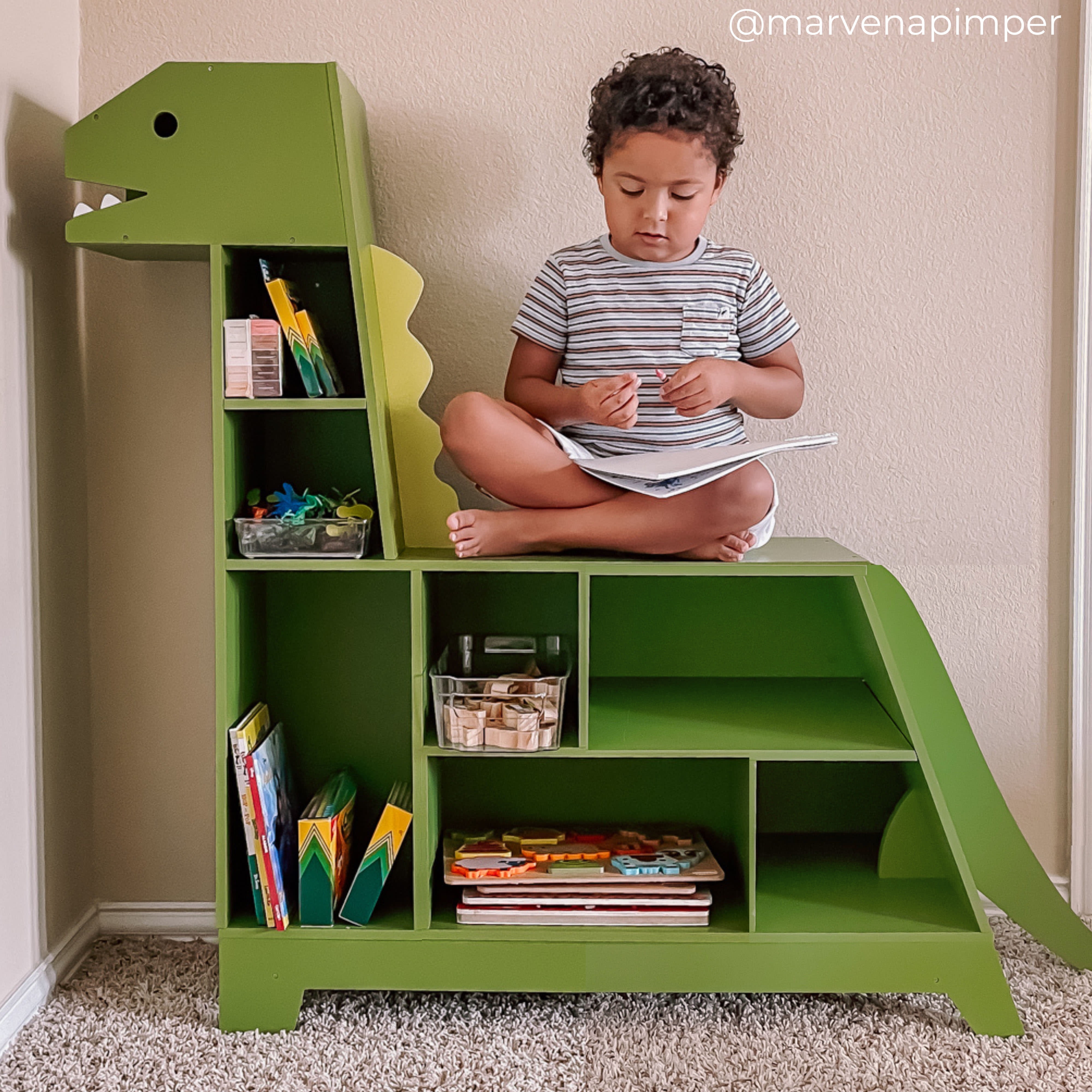 Teamson Kids Dinosaur Shaped Kids Bookcase Toy Organizer with Reading Nook, Kids and Toddlers Room, Green - Image 4