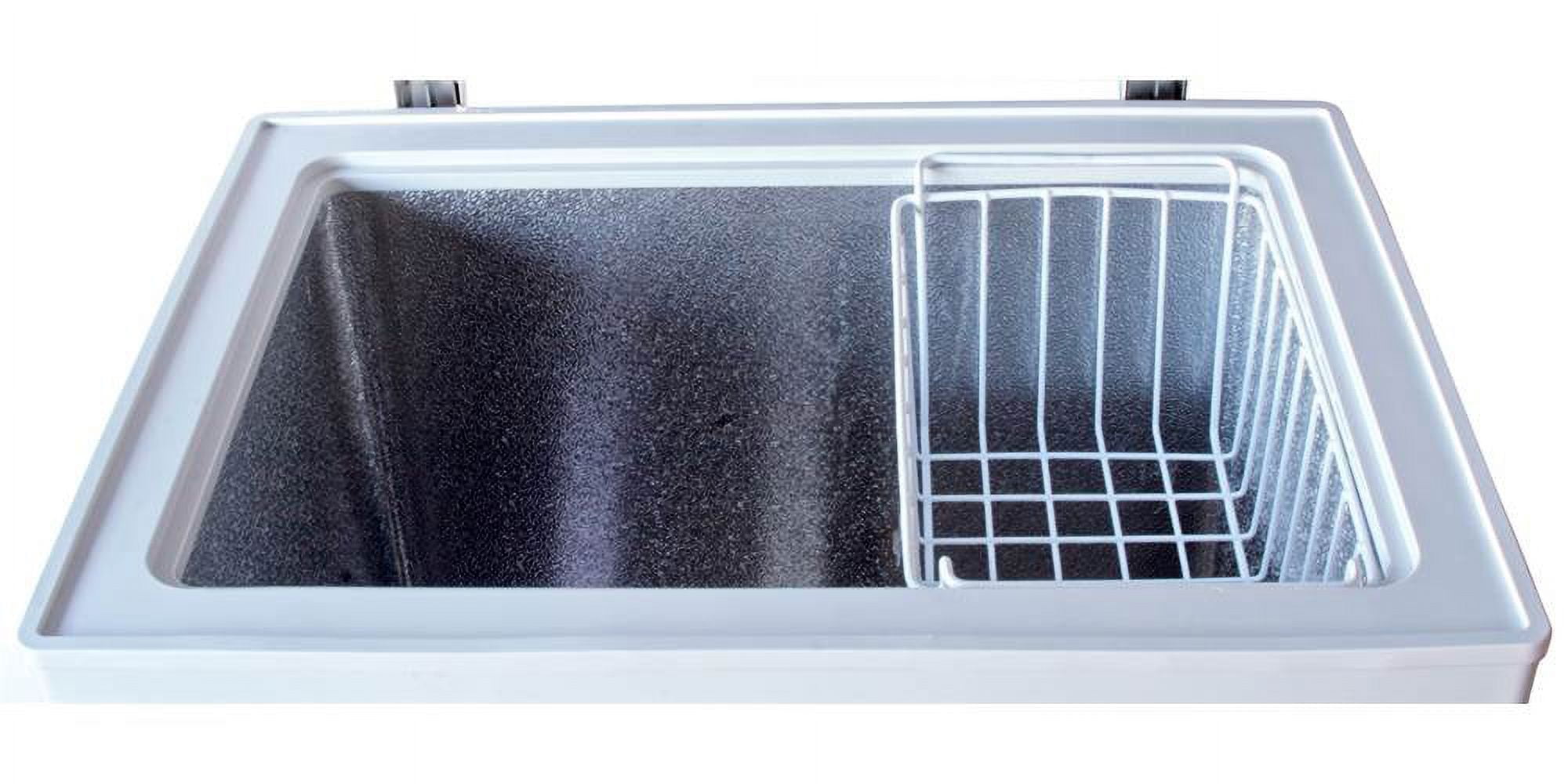 Koolatron 5.1 cu ft (145L) Chest Freezer with Wheels, Adjustable Thermostat, Energy Efficient, White - Image 2