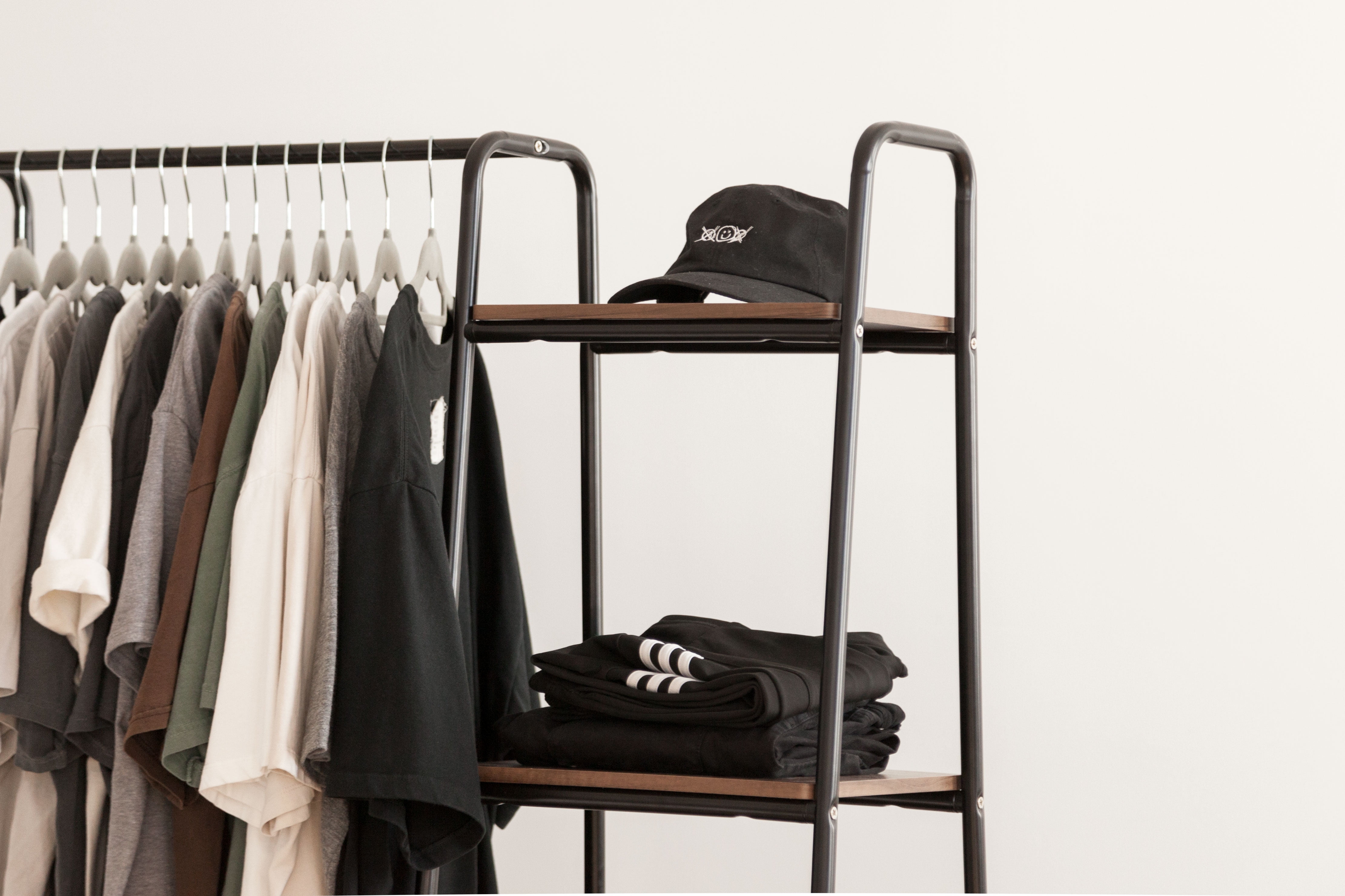 IRIS USA Garment Rack with Wooden Shelves for Hanging Clothes and Displaying Accessories Black and Dark Brown - Image 2