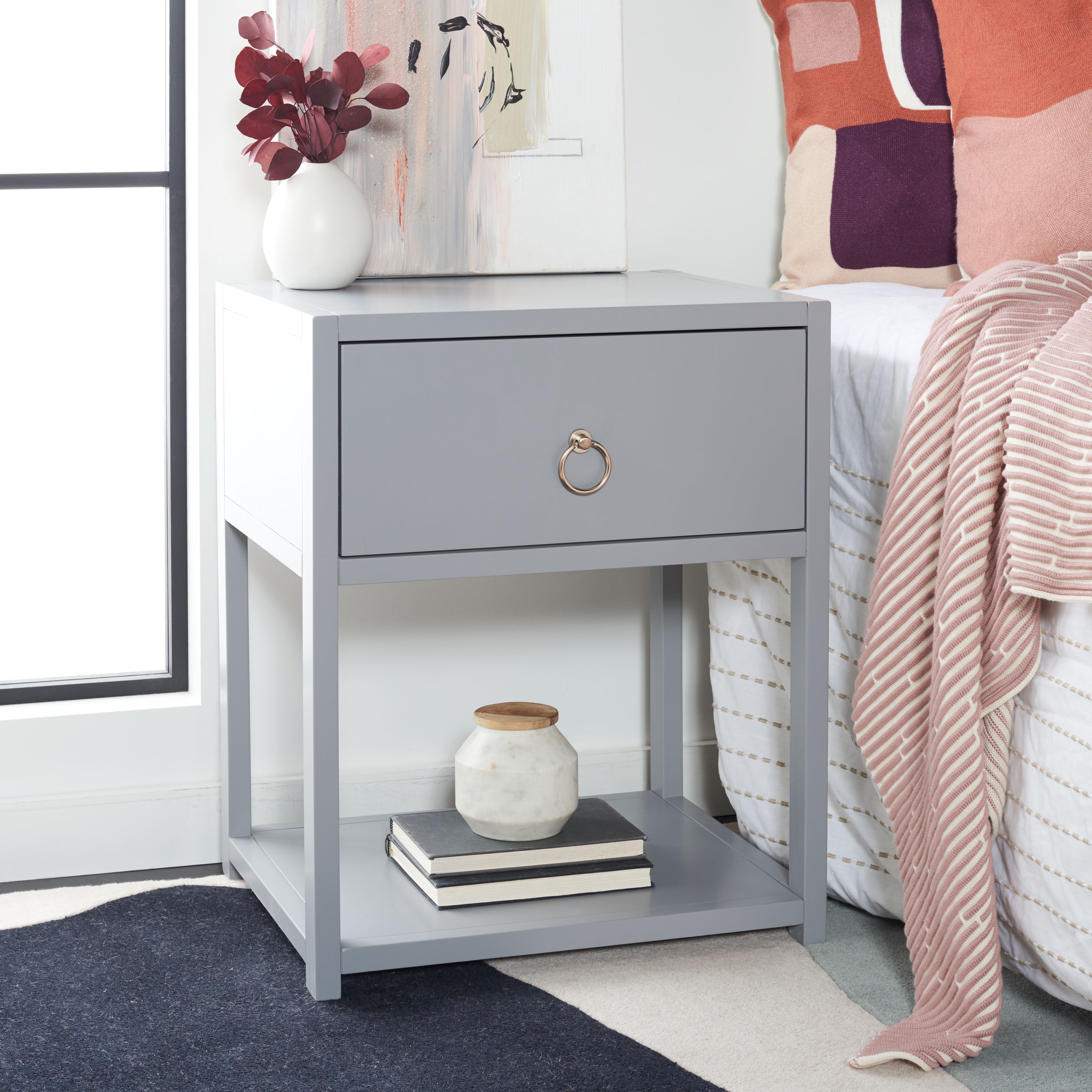 SAFAVIEH Yudi Solid 1 Drawer 1 Shelf Nightstand, Grey - Image 3