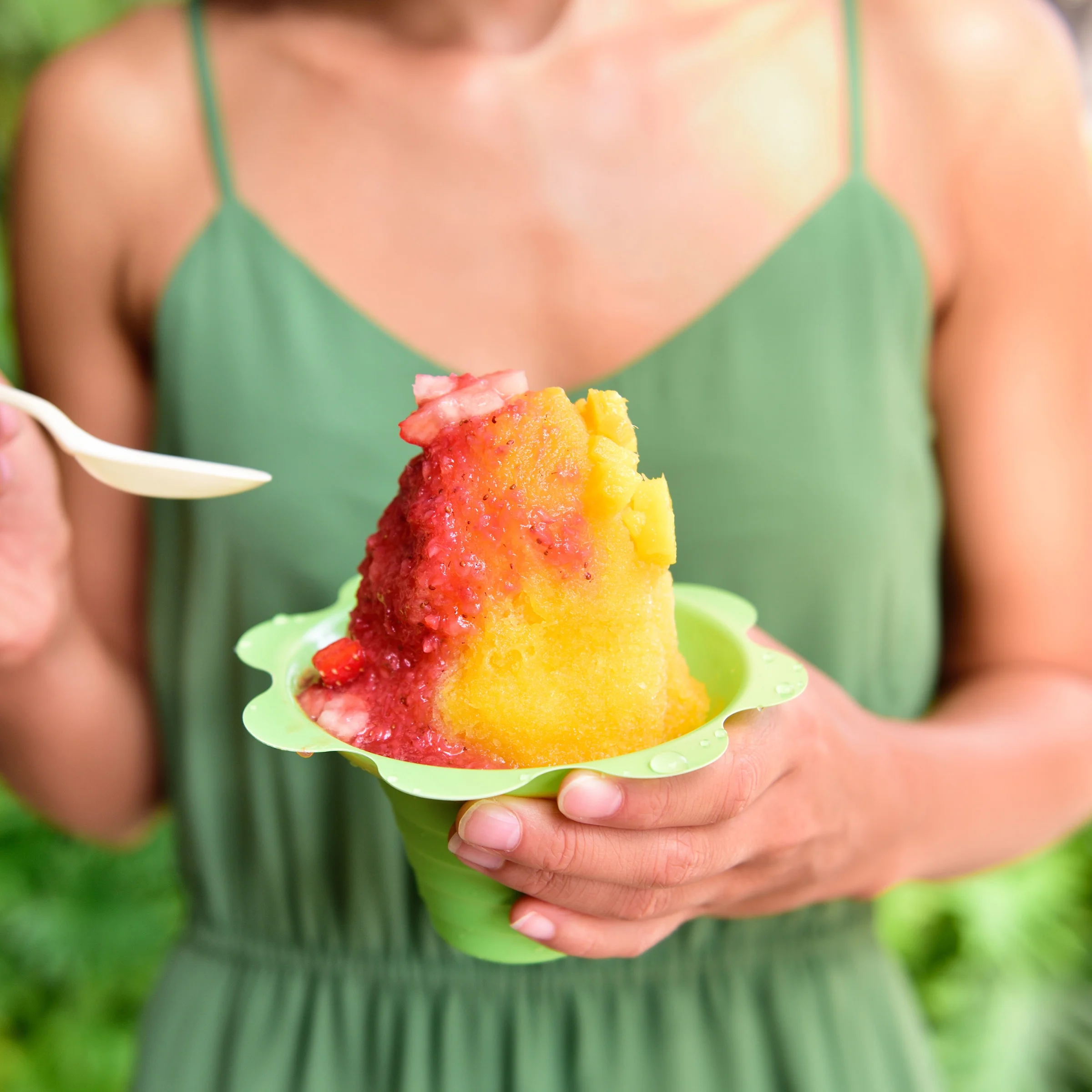 Ice Cub Shaved Ice Machine – Powerful Electric Block Ice Shaver & Snow Cone Maker by Great Northern Popcorn, Blue - Image 4