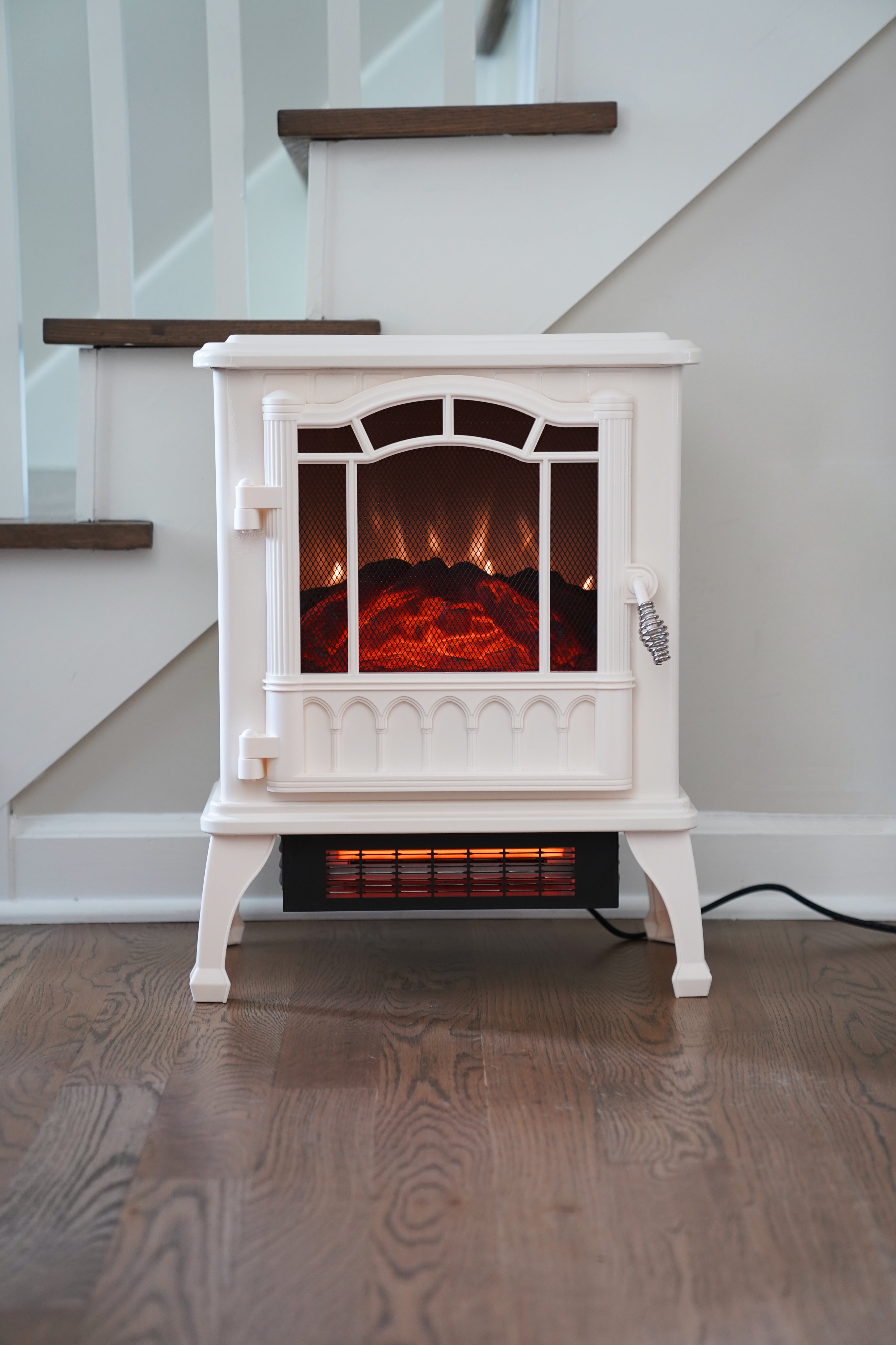 Mainstays New 1500W 2-Setting 3D Electric Stove Heater with Life-like Flame, Vanilla - Image 8
