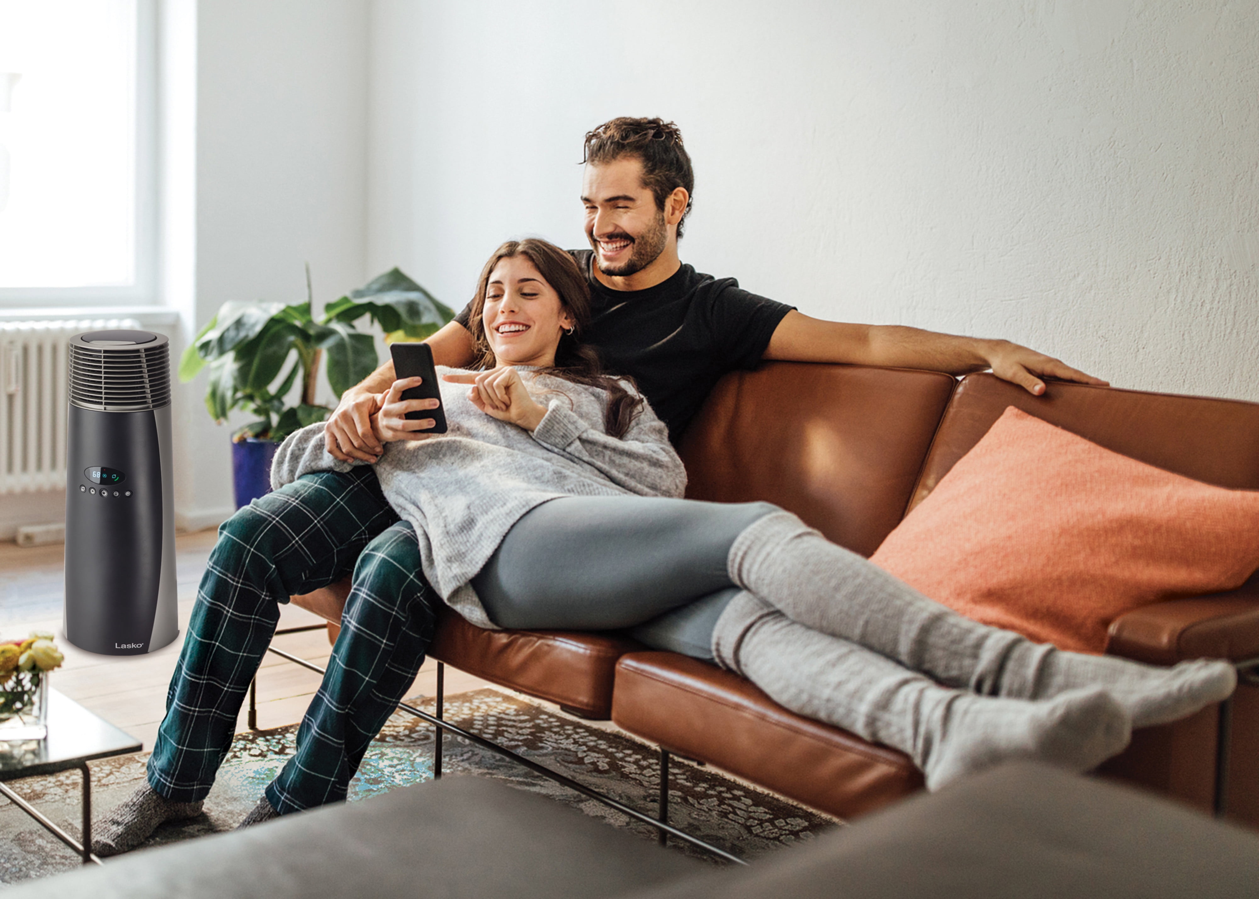 Lasko 22" 1500W Full-Circle Warmth Ceramic Tower Space Heater with Remote, Black, CT22360, New - Image 5