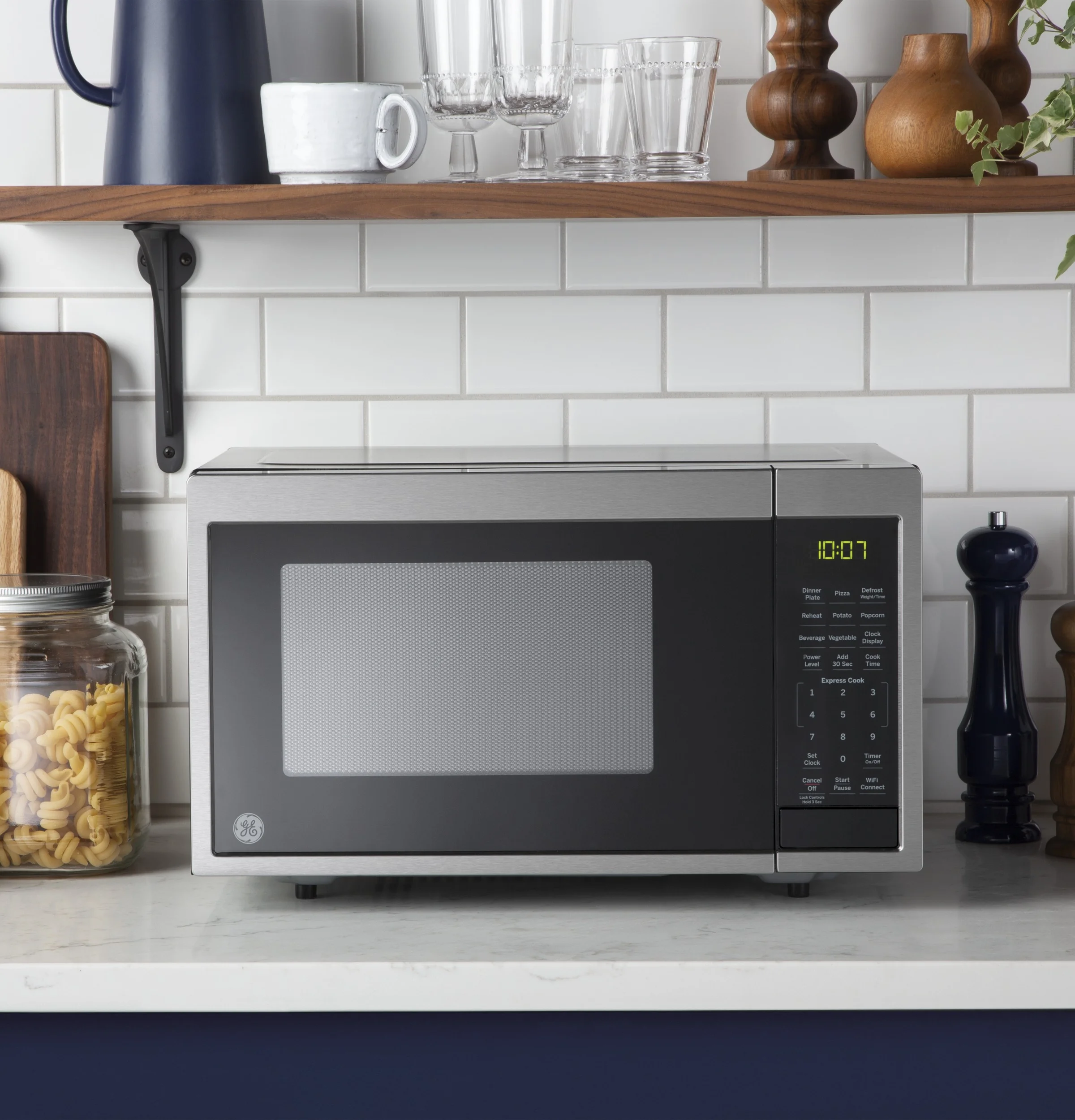GE® 0.9 Cu. Ft. Capacity Smart Countertop Microwave Oven with Scan-To-Cook Technology - Image 6