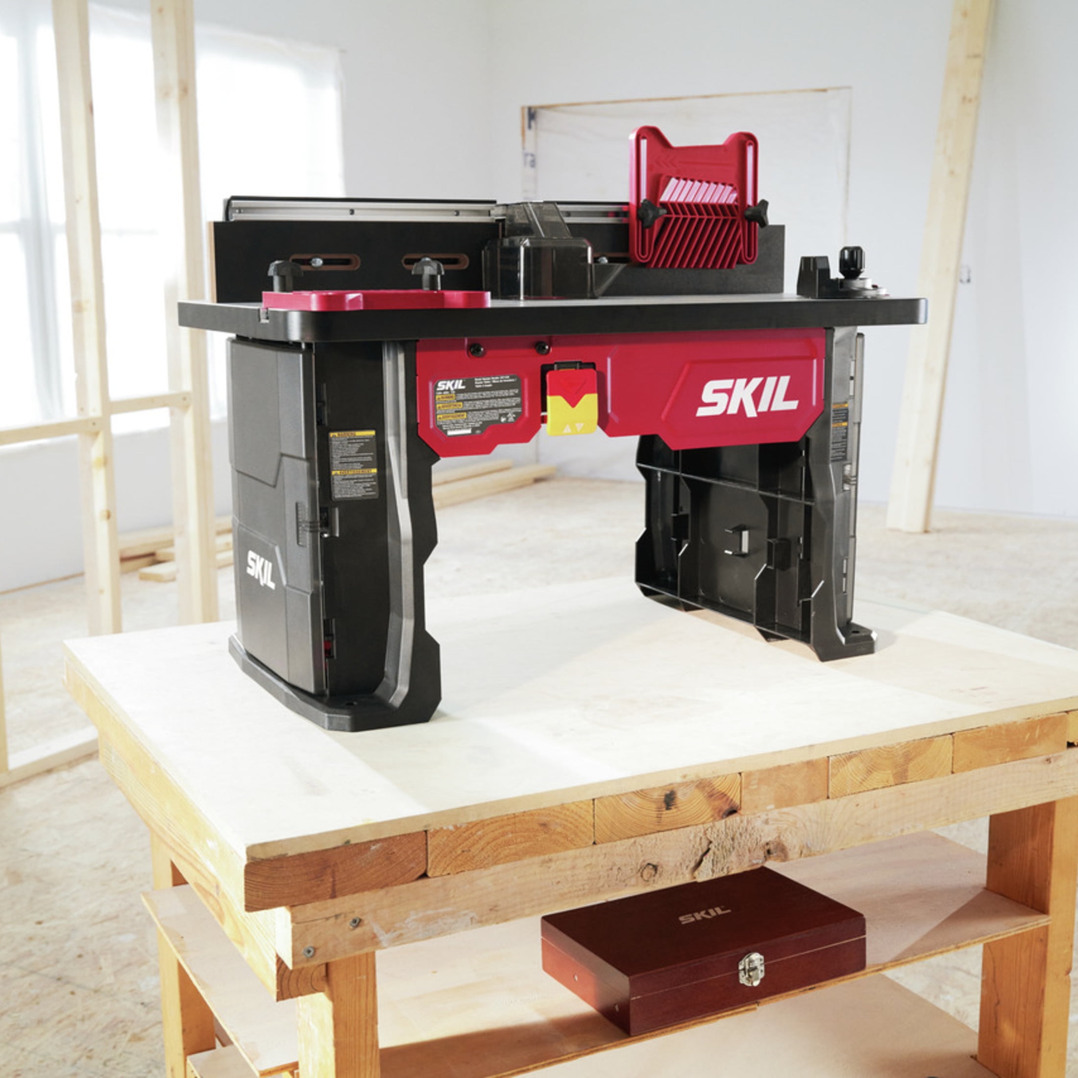 SKIL SRT1039 Benchtop Portable Router Table with Dual Sided Integrated Bit Storage - Image 11