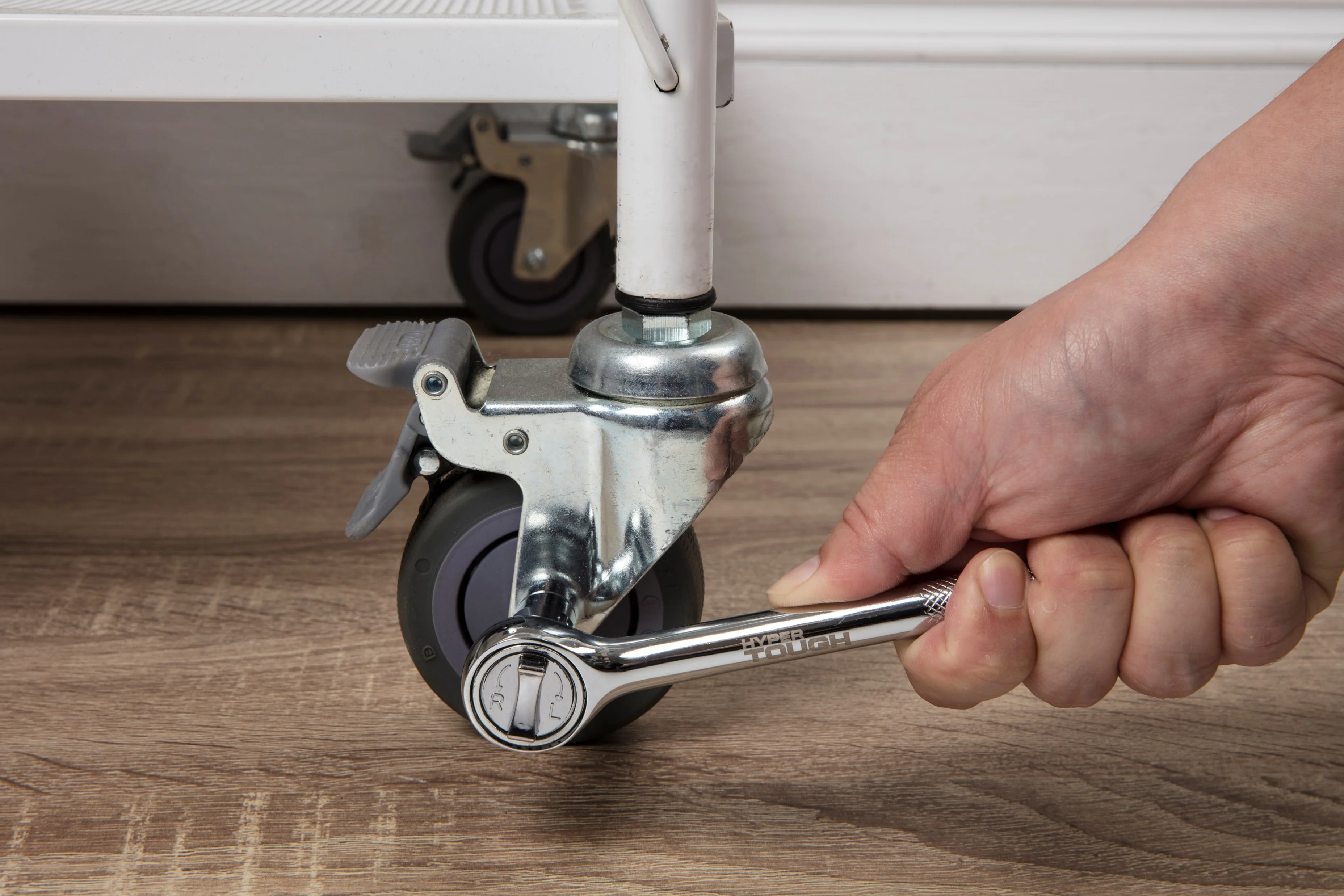 Hyper Tough 215 Piece SAE/mm Multi Tool Home Repair Tool Set, New Condition - Image 5