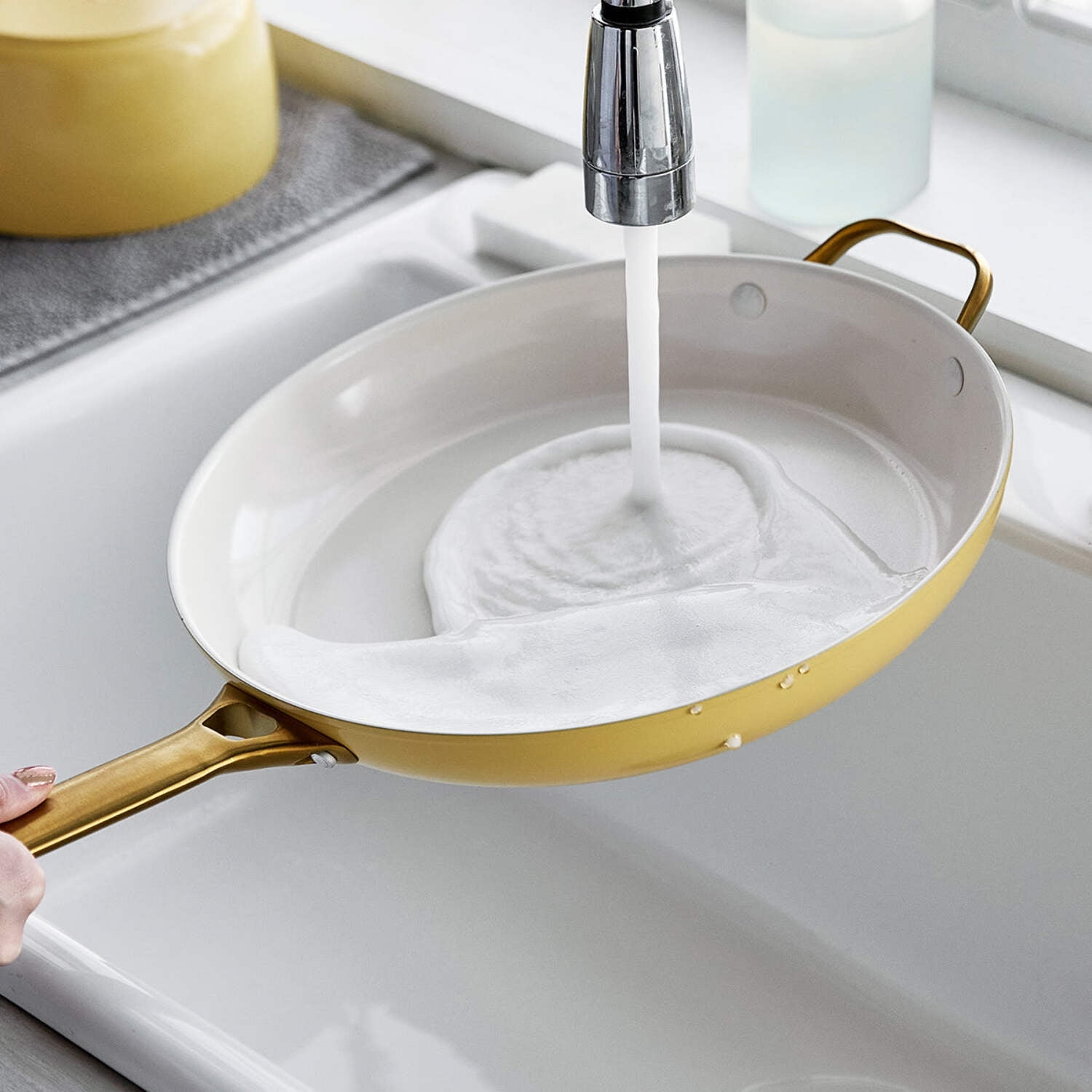 GreenPan Reserve Ceramic Nonstick 12" Frypan with Helper Handle and Lid | Sunrise with Gold-Tone Handles - Image 2