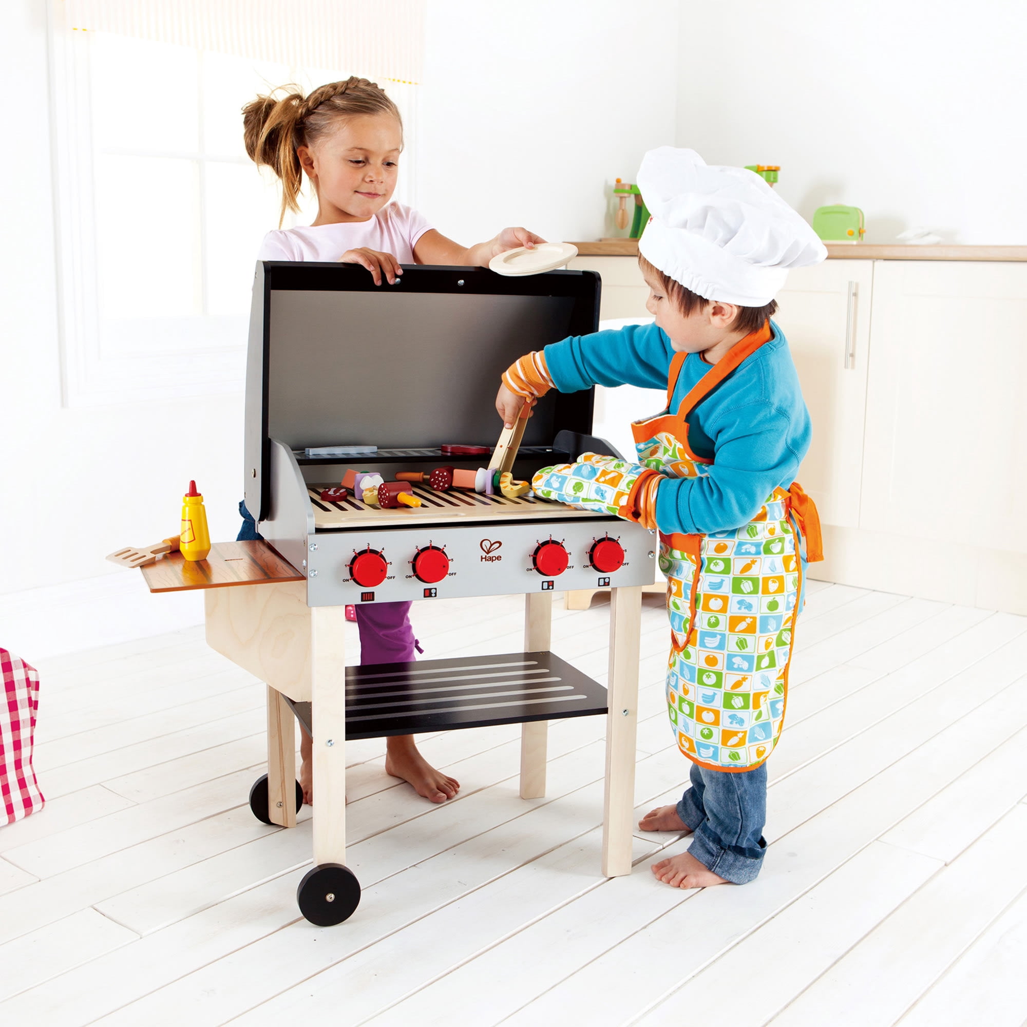 Hape Gourmet Grill Wooden Play Kitchen & Food Accessories, 22 Pieces - Image 3