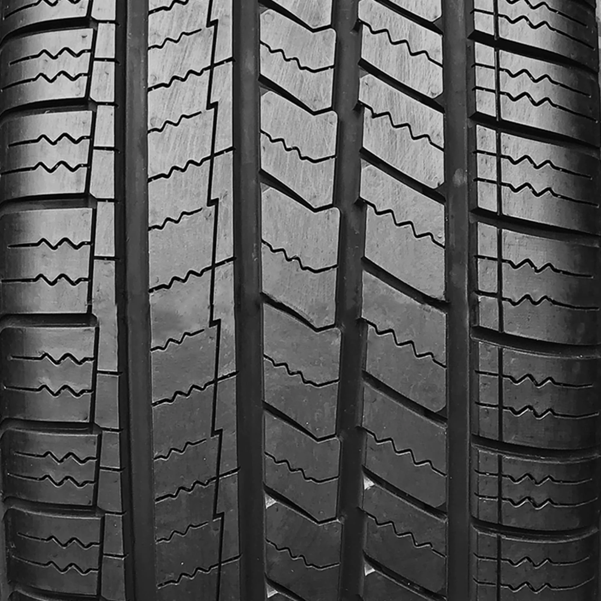Finalist UN-CUV All Season 245/55R19 103V Passenger Tire - Image 4