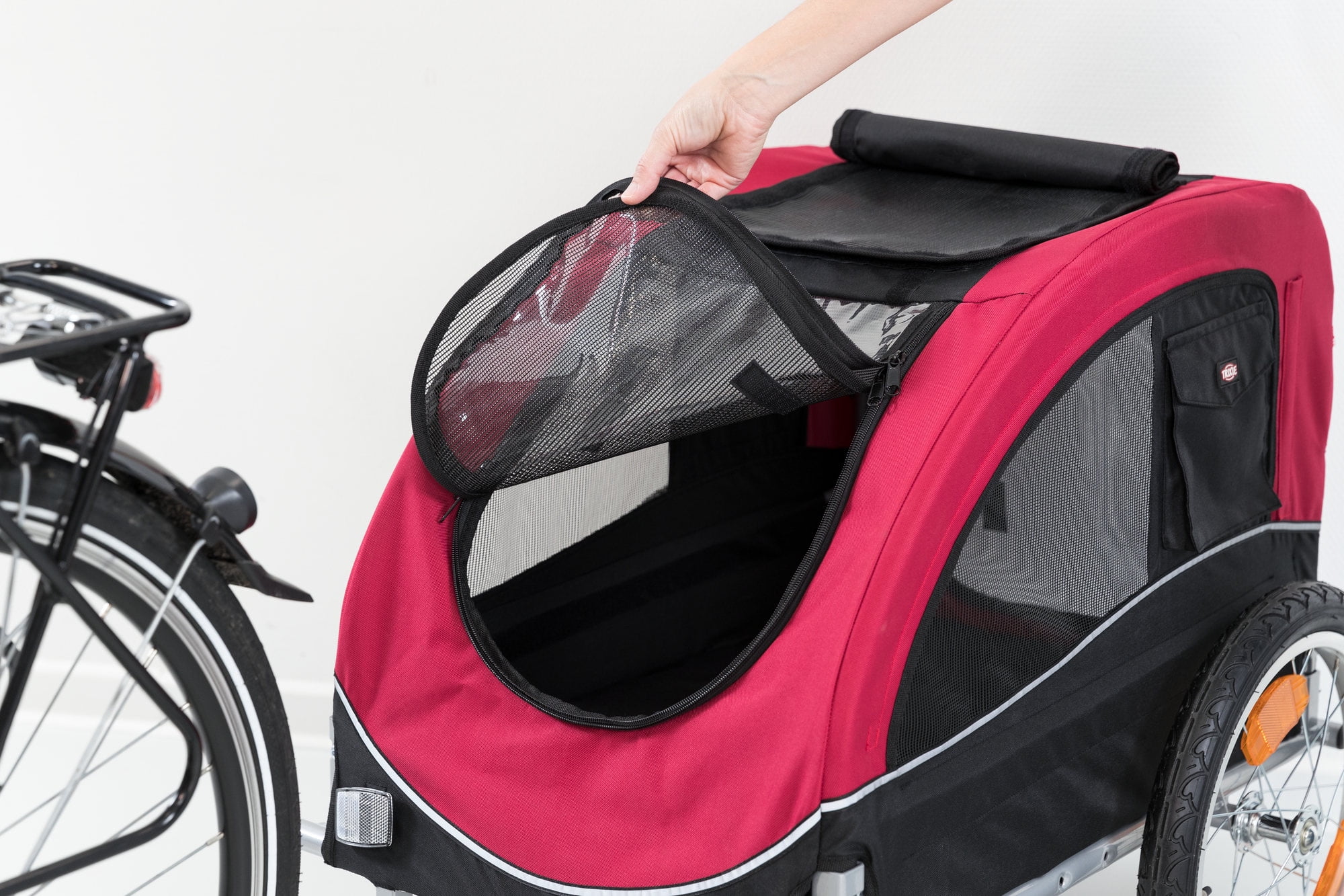 TRIXIE Foldable 2-in-1 Bicycle Trailer for Medium Dogs with Windows, Black & Red - Image 6