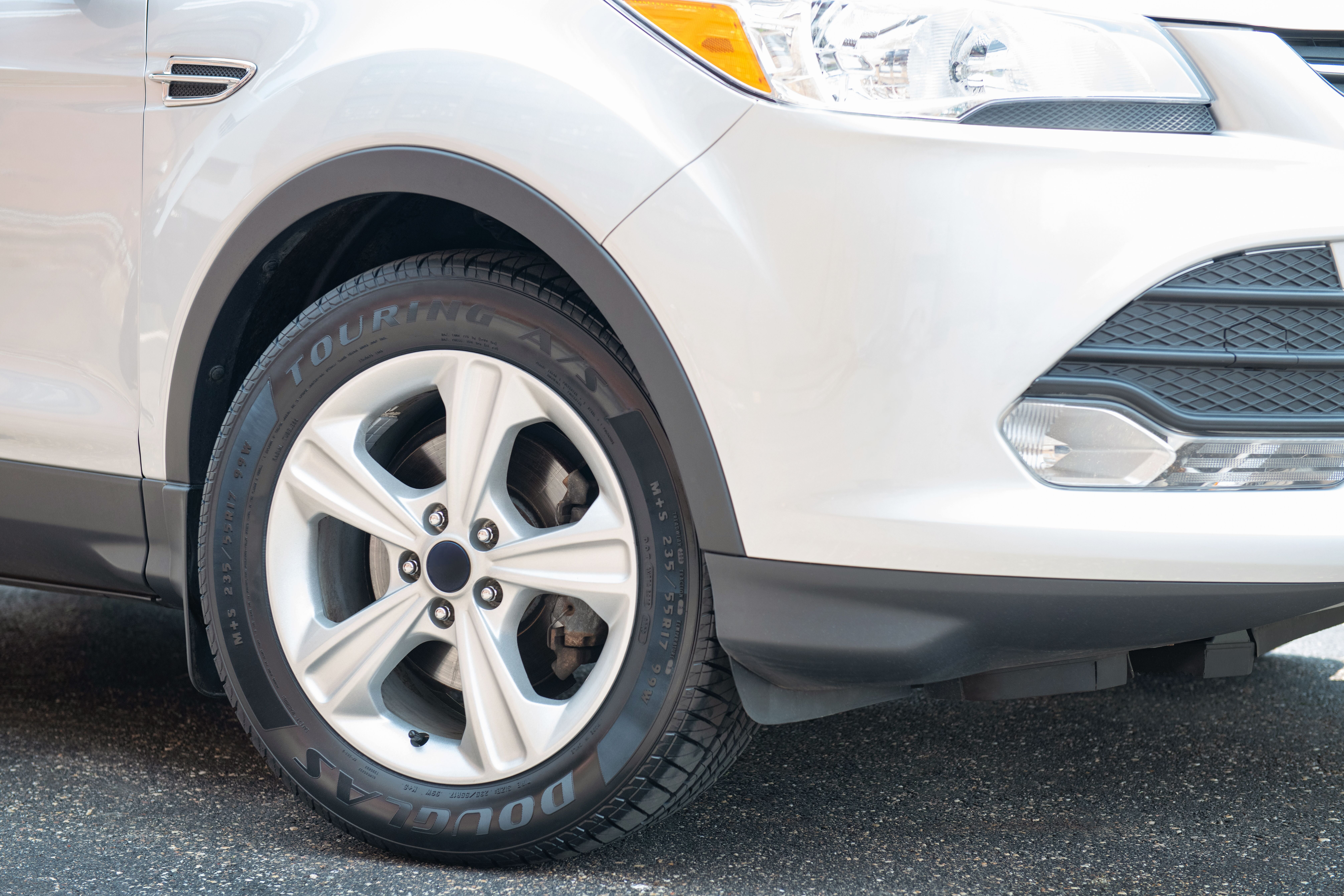 Douglas Touring A/S 185/60R15 84H All-Season Tire - Image 4