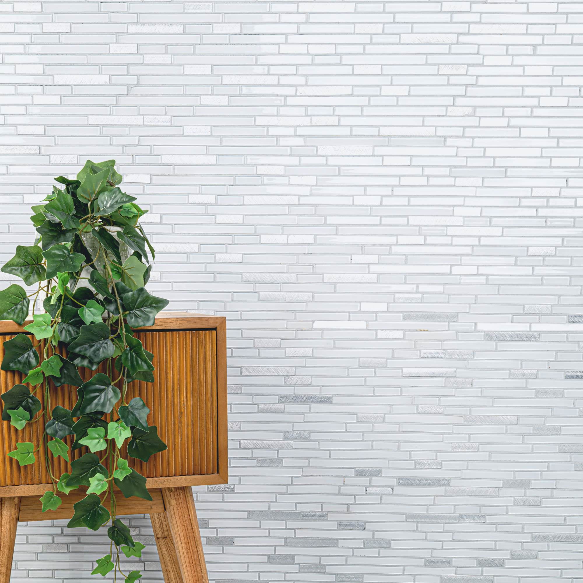 Lucid Sky Interlocking 11.81 in. x 12 in. x 4mm Glass Metal Mesh-Mounted Mosaic Tile (19.6 sq. ft. / case) - Image 5