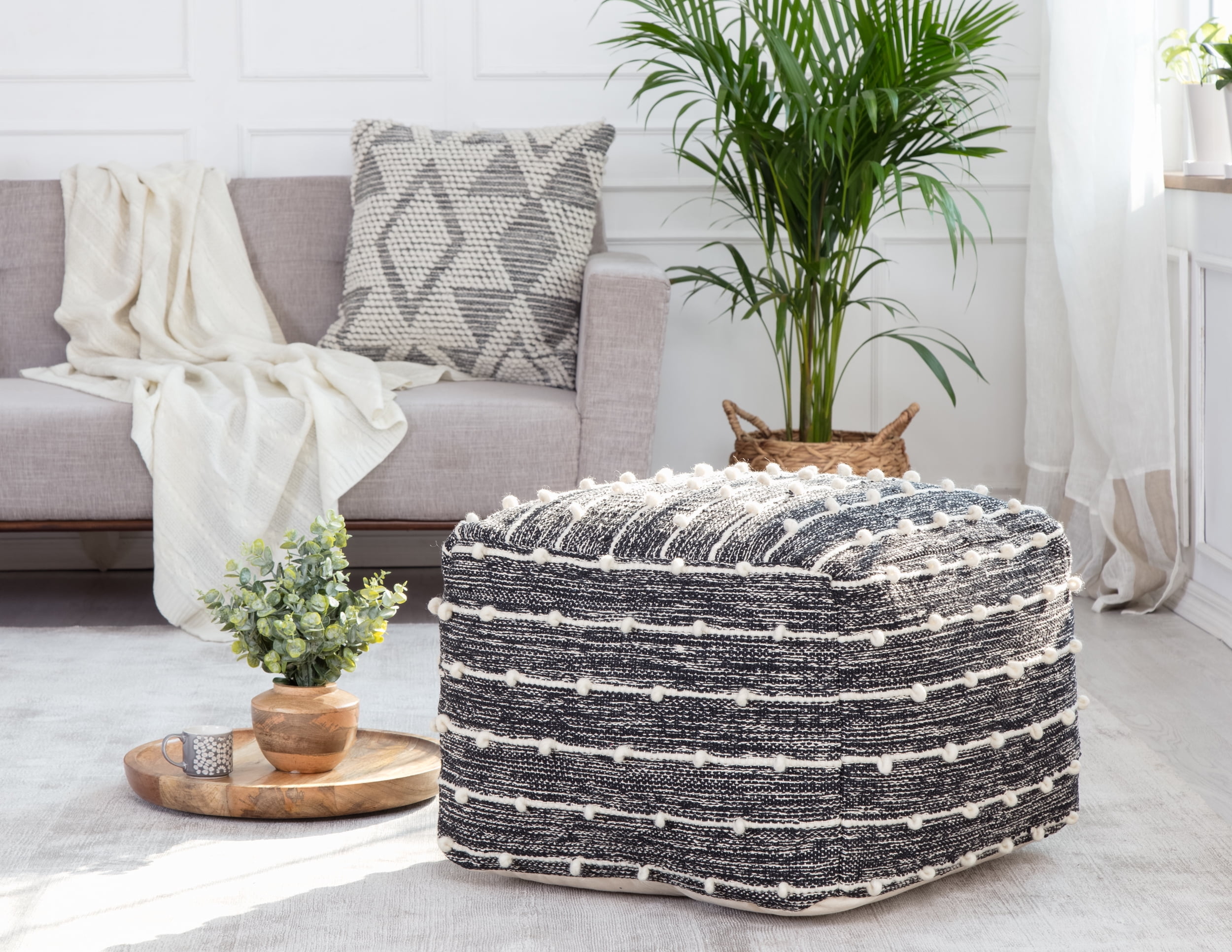 Betty Boop 22" x 22" x 16" Black & Ivory Pouf