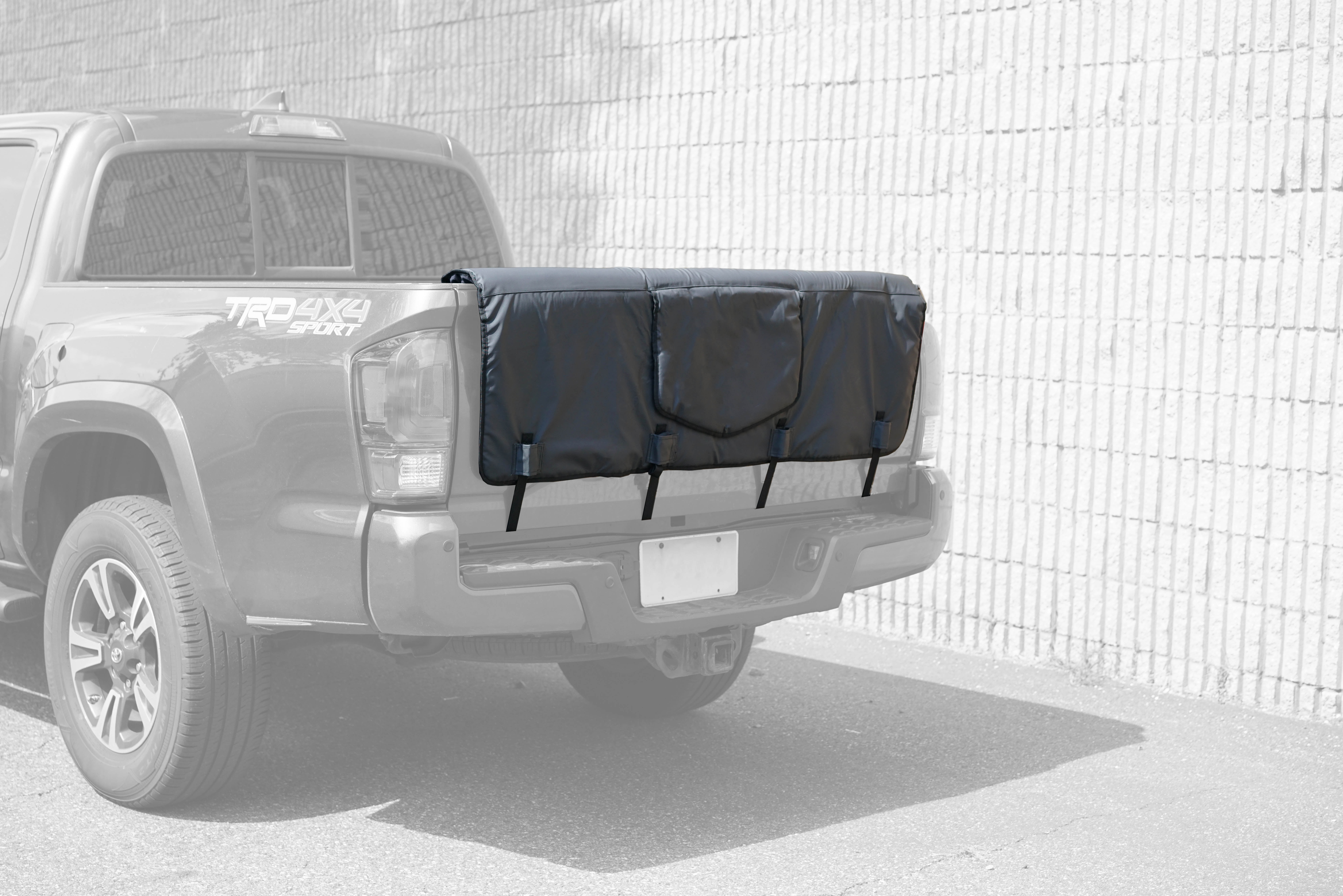 Bike Shop Padded Tailgate Cover, Black