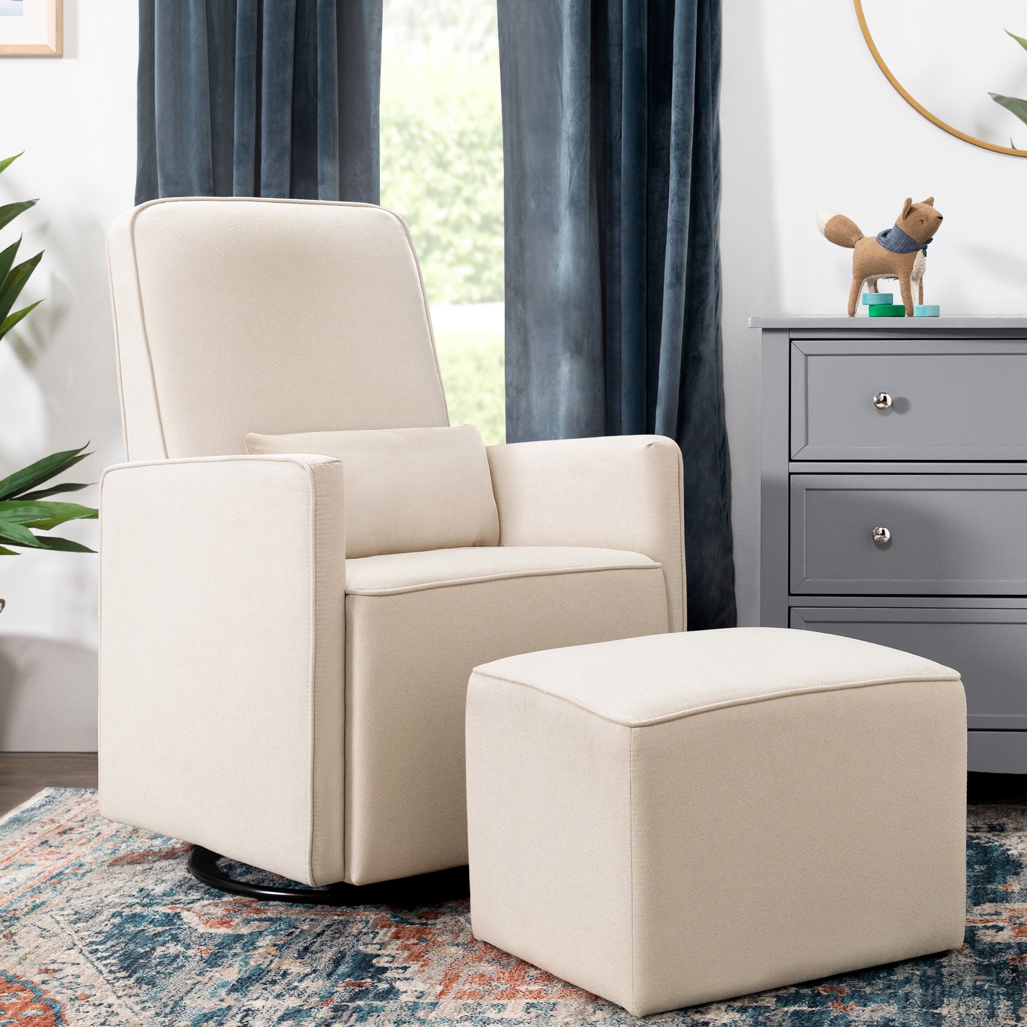 DaVinci Olive Glider and Ottoman, Cream