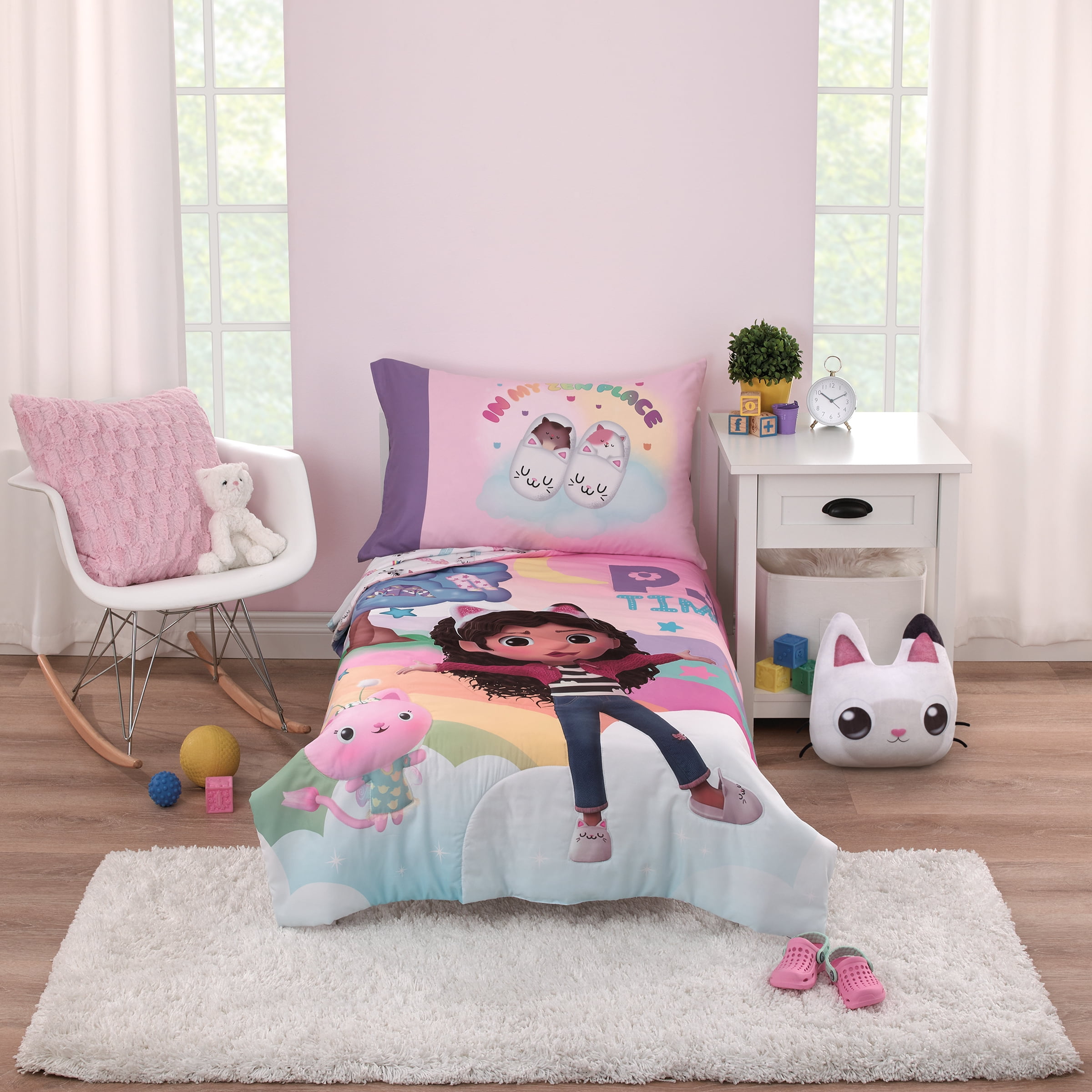 DreamWorks Gabby's Dollhouse Dream It Up 4 Piece Toddler Bed Set, Pink, Purple, Comforter, Top Sheet, Fitted Sheet, Pillowcase