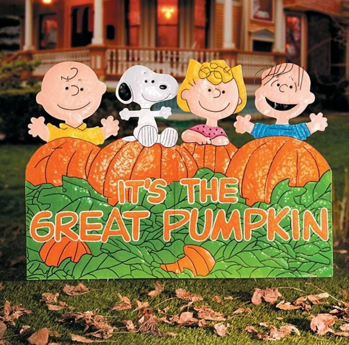 ''It's the Great Pumpkin Charlie Brown'' Peanuts Gang Hammered Metal Halloween Decoration