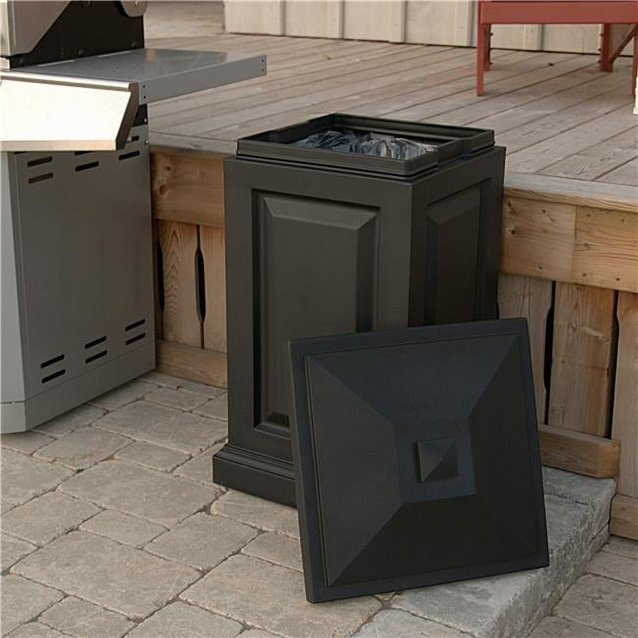 Mayne Berkshire Weatherproof Traditional Plastic Waste Bin in Black
