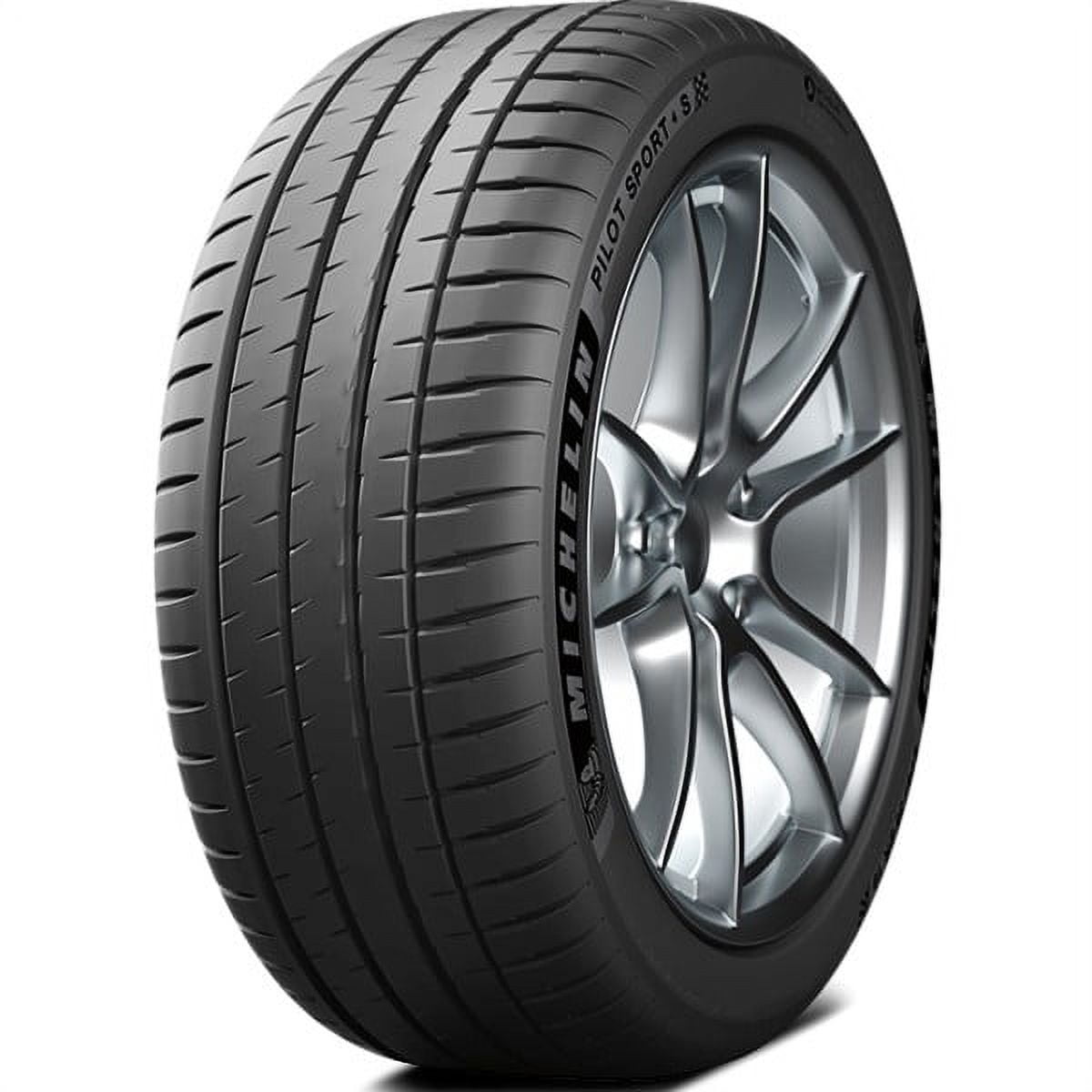 Michelin Pilot Sport 4 225/40ZR19 (93Y) XL Fits: 2015-23 Mercedes-Benz C300 4Matic, 2017-23 BMW 330i Base