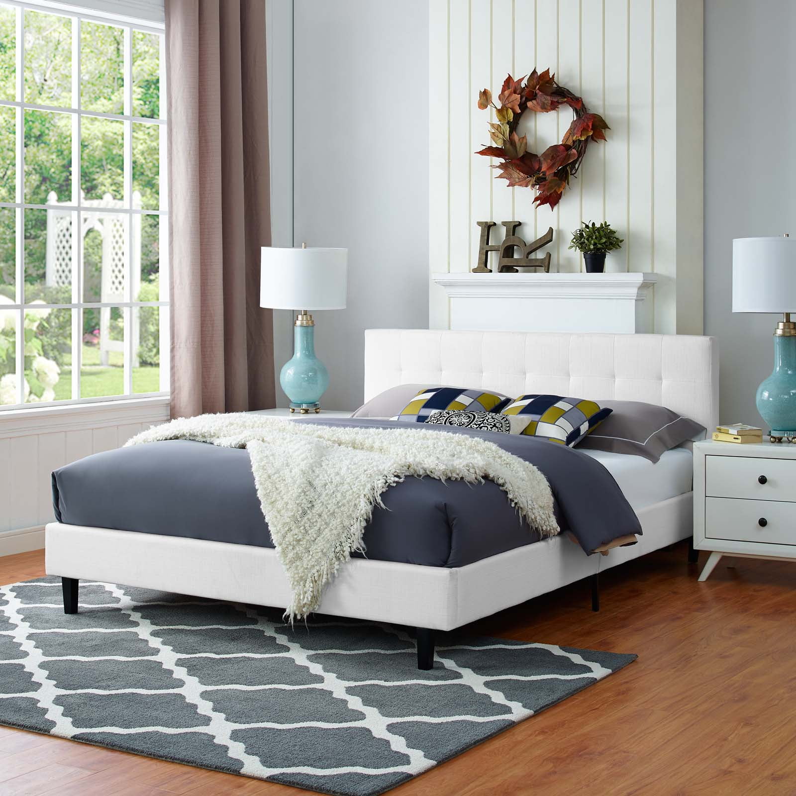 Linnea Full Fabric Bed in White