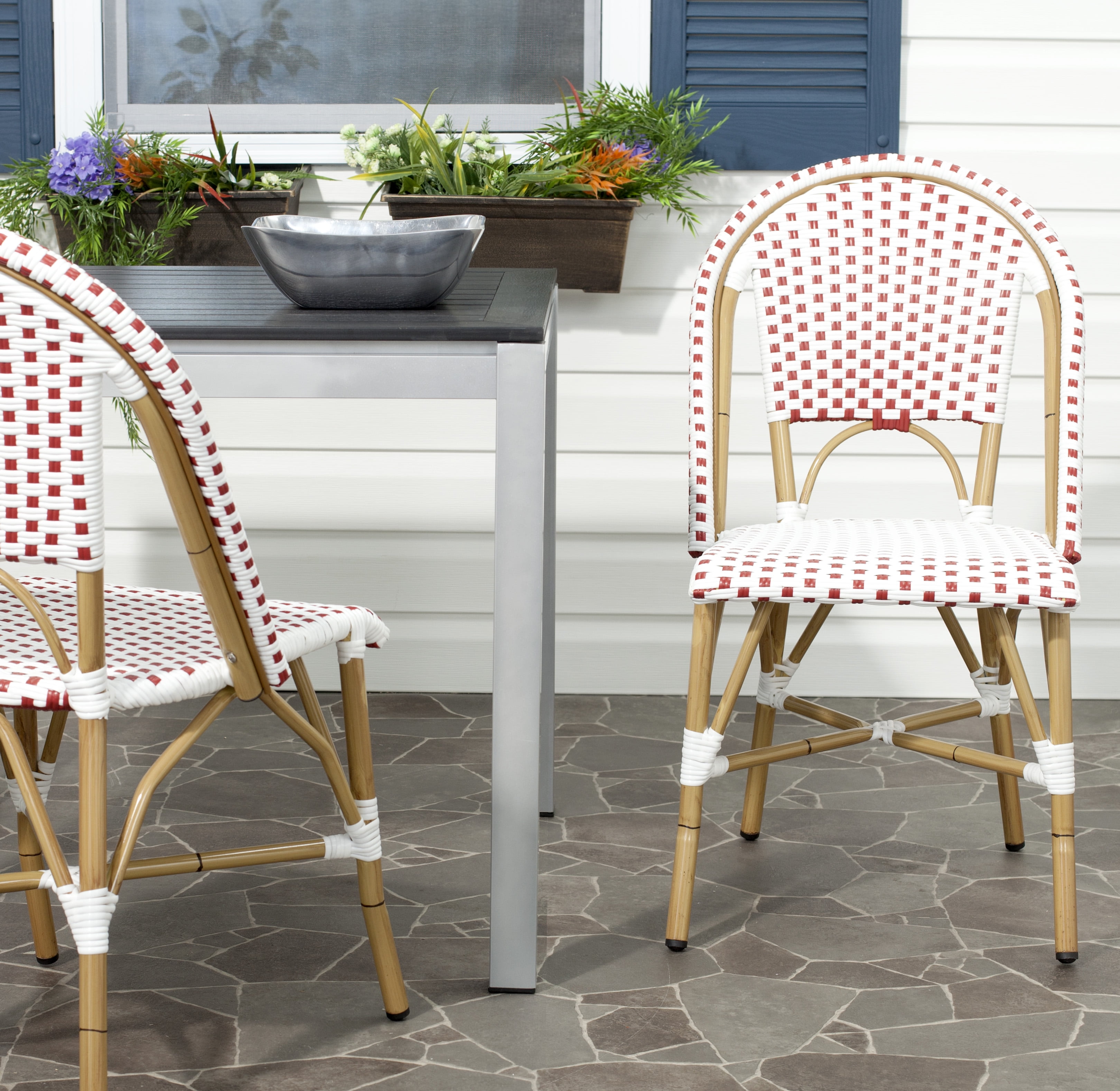 Safavieh Salcha Outdoor French Bistro Side Chair, Set of 2-Red/White