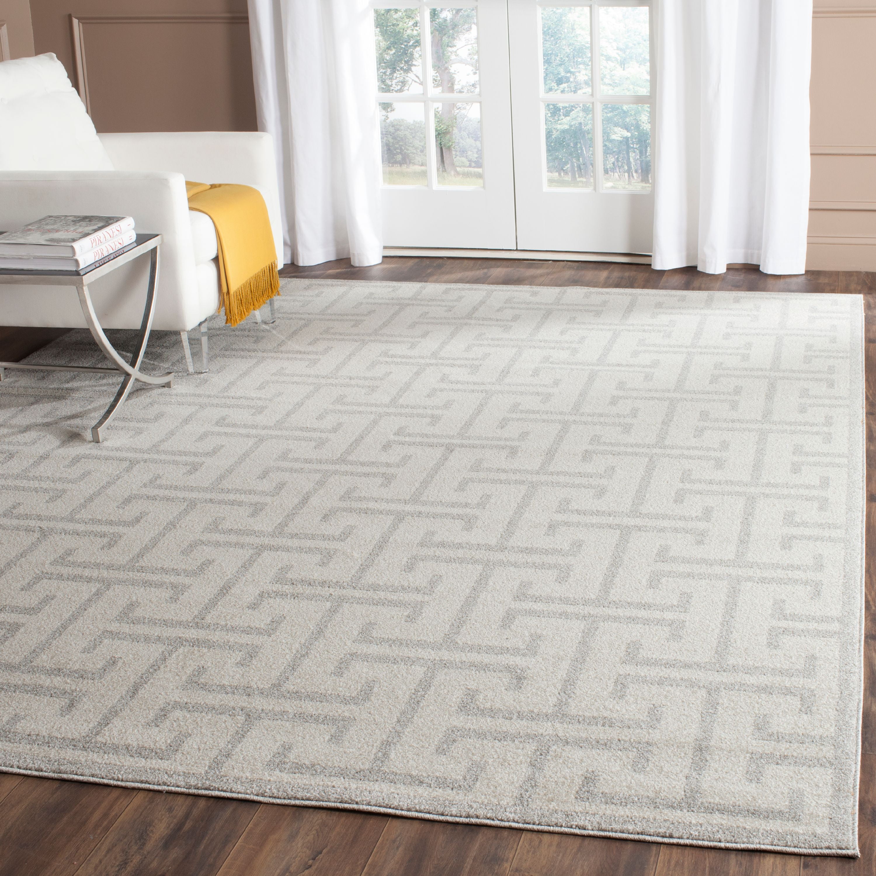 SAFAVIEH Amherst Denton Geometric Area Rug, Ivory/Light Grey, 4' x 6'